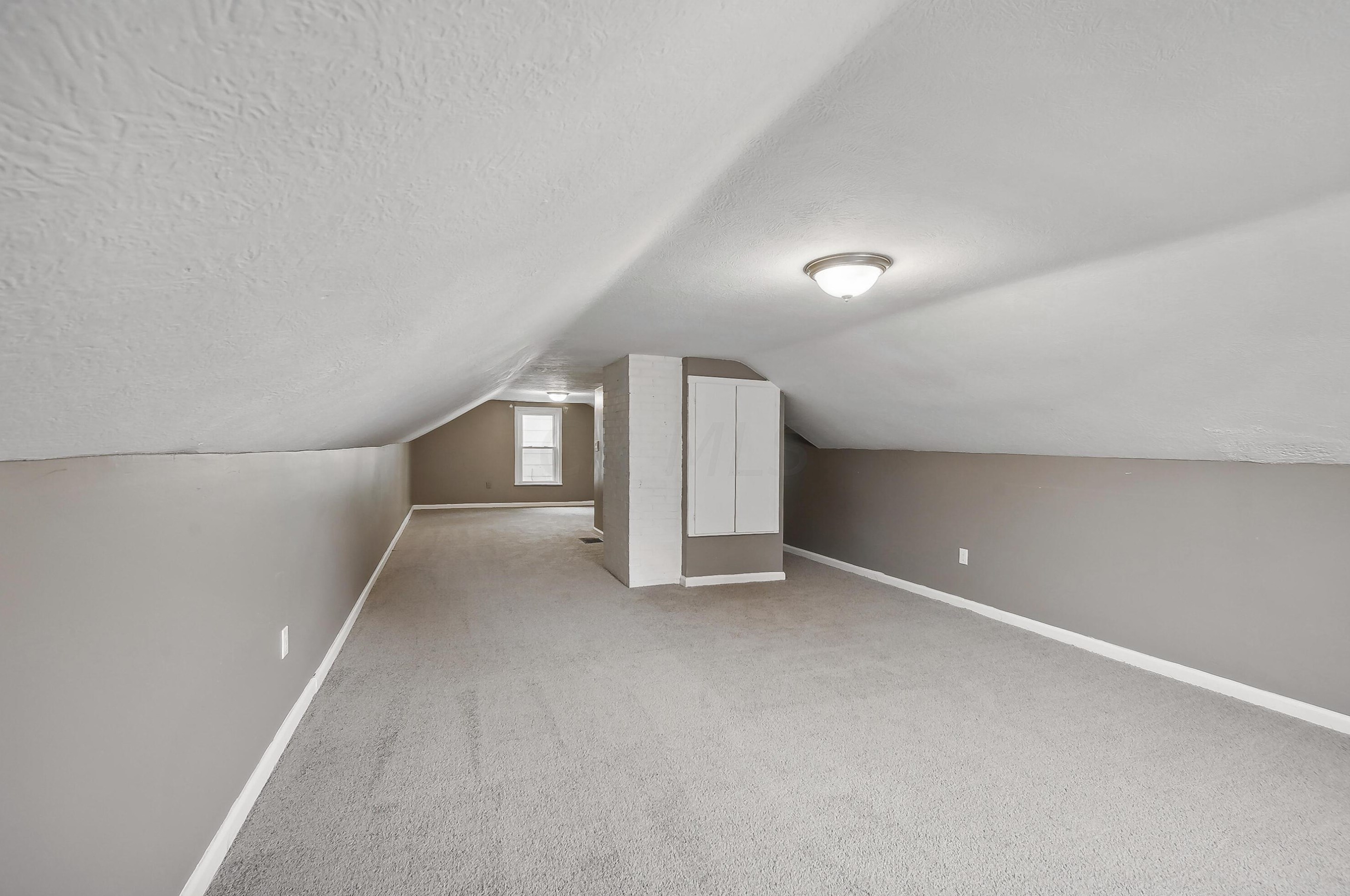 1519 Hudson St, Columbus OH 43202-2612 exterior