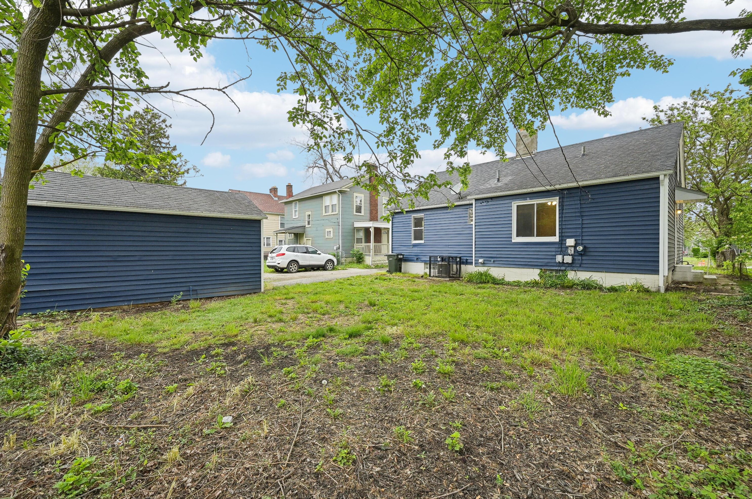 1519 Hudson St, Columbus OH 43202-2612 exterior