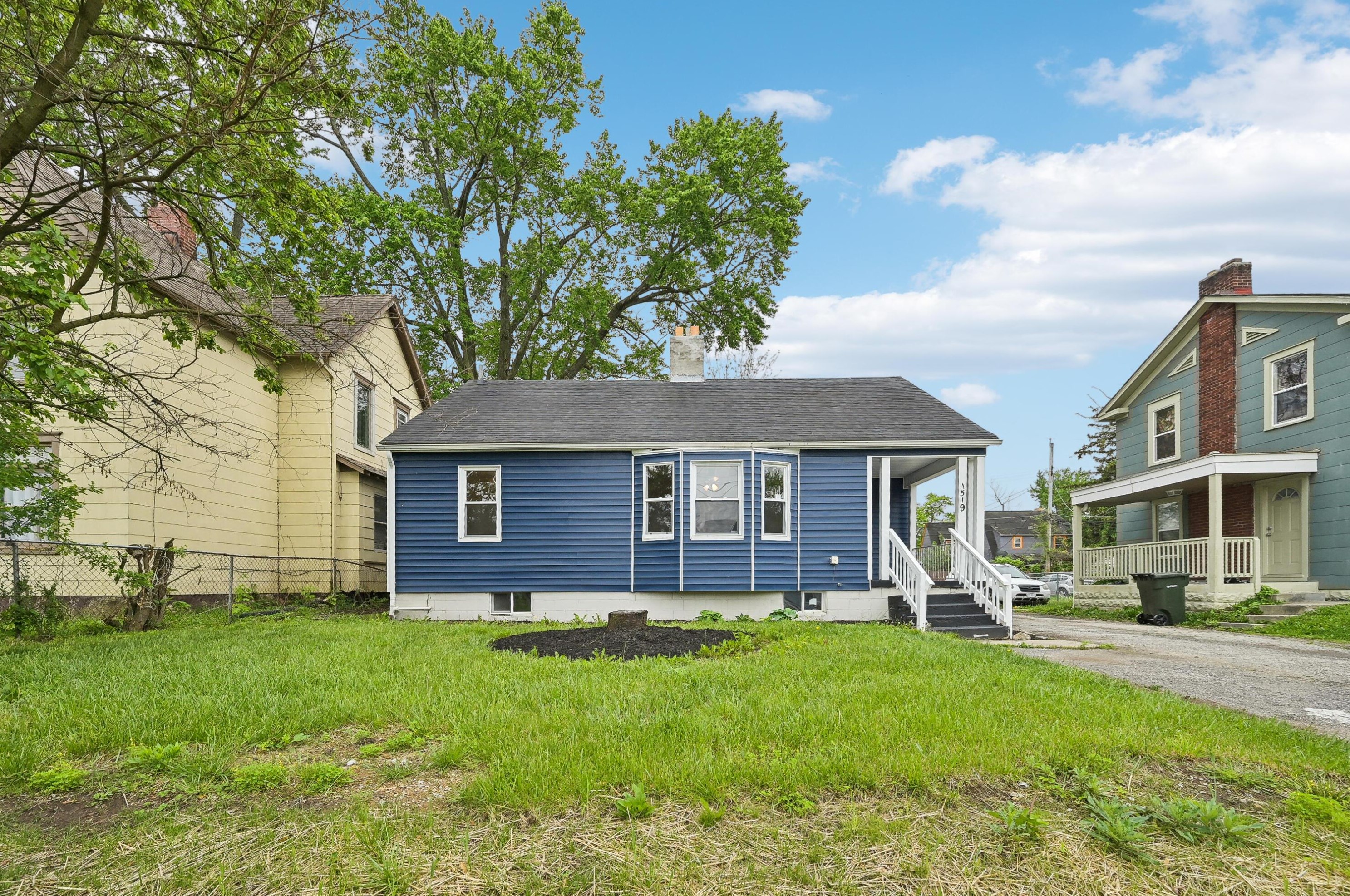 1519 Hudson St, Columbus OH 43202-2612 exterior