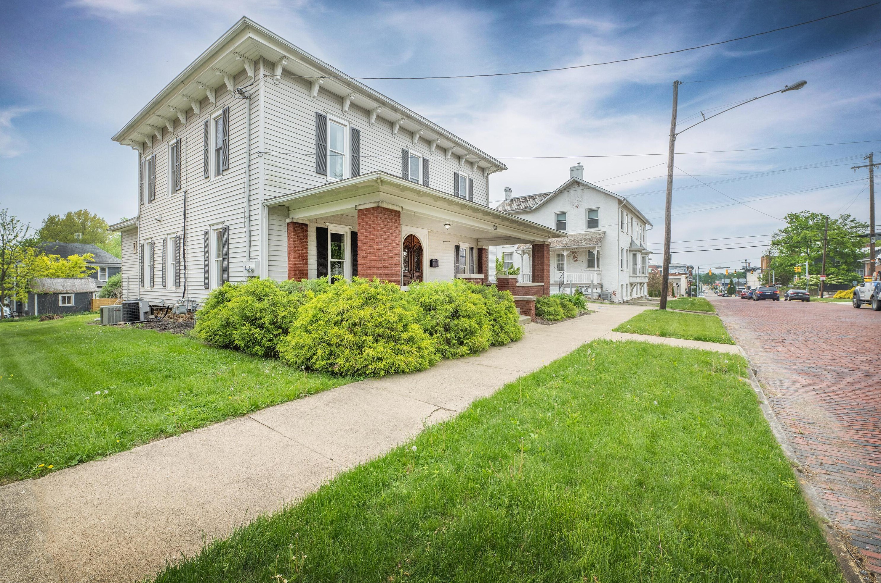 108 E Vine St, Mount Vernon, OH 43050