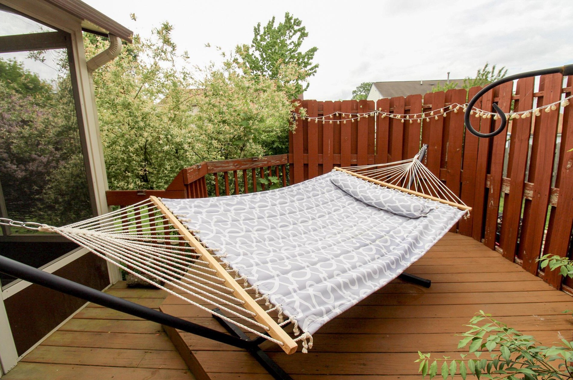 233 Oxford Dr, Pataskala OH  exterior