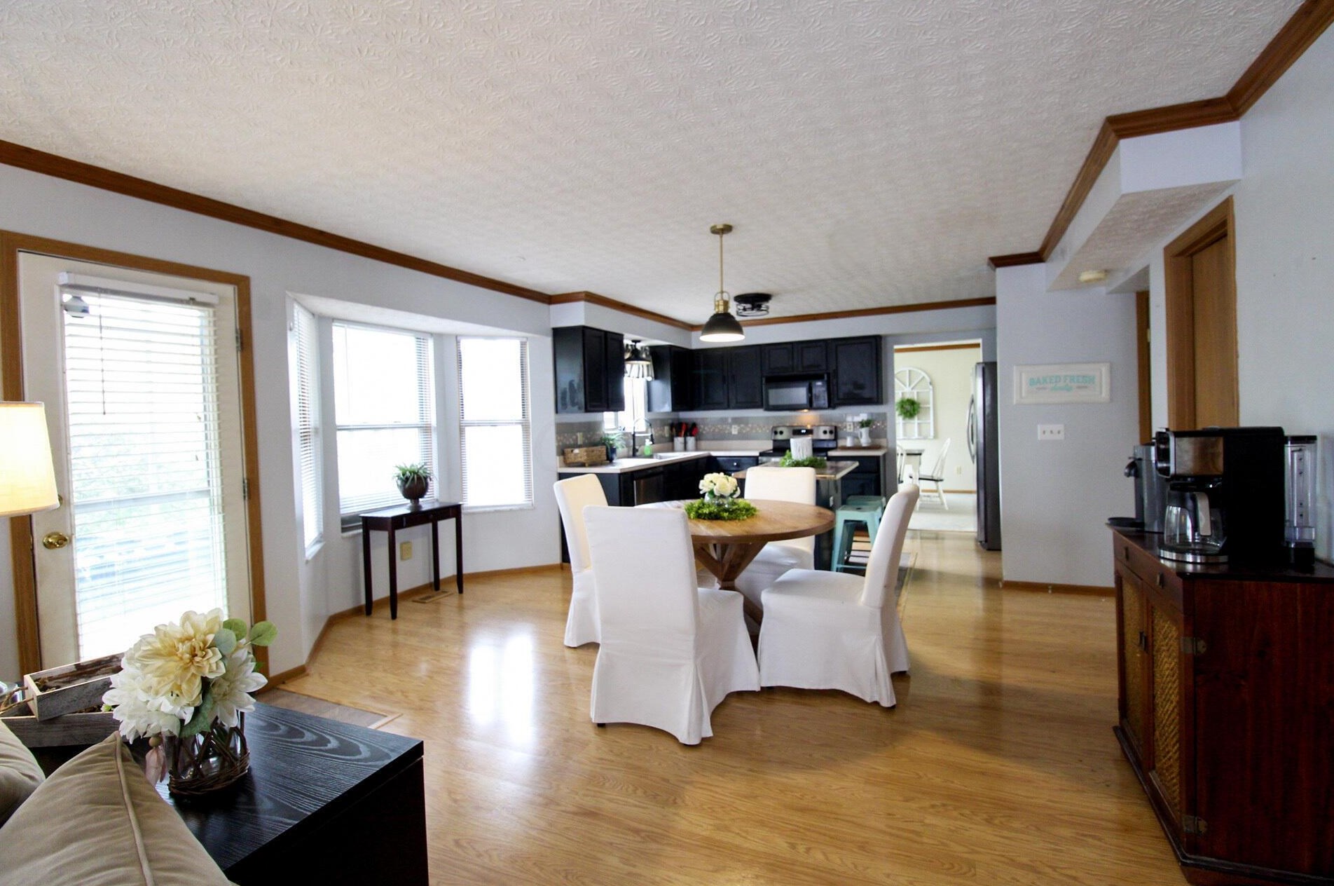 233 Oxford Dr, Pataskala OH  exterior