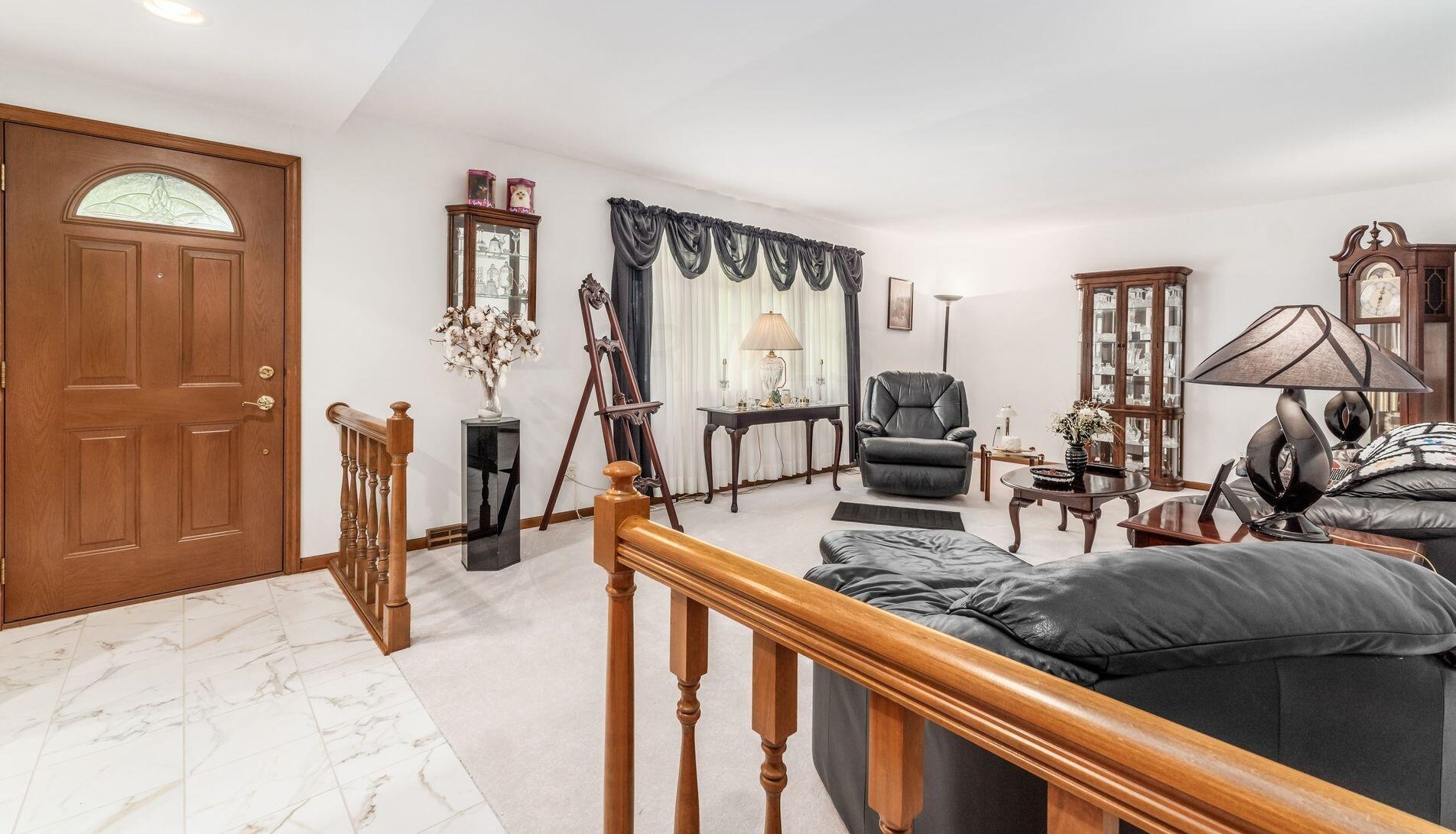 1161 Rockport Ct, Columbus, OH 43235-4038