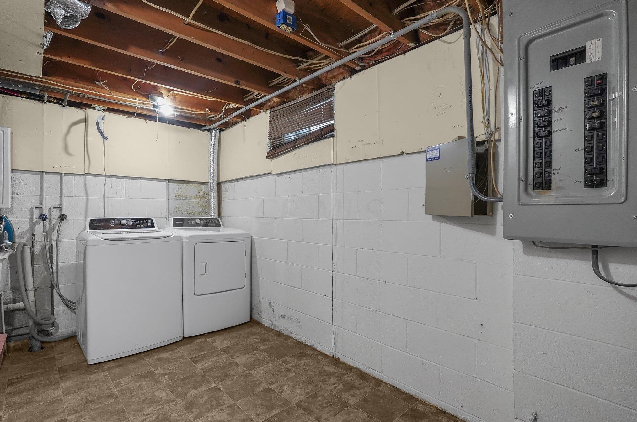 275 Williams Rd, Columbus OH  43207-3829 exterior