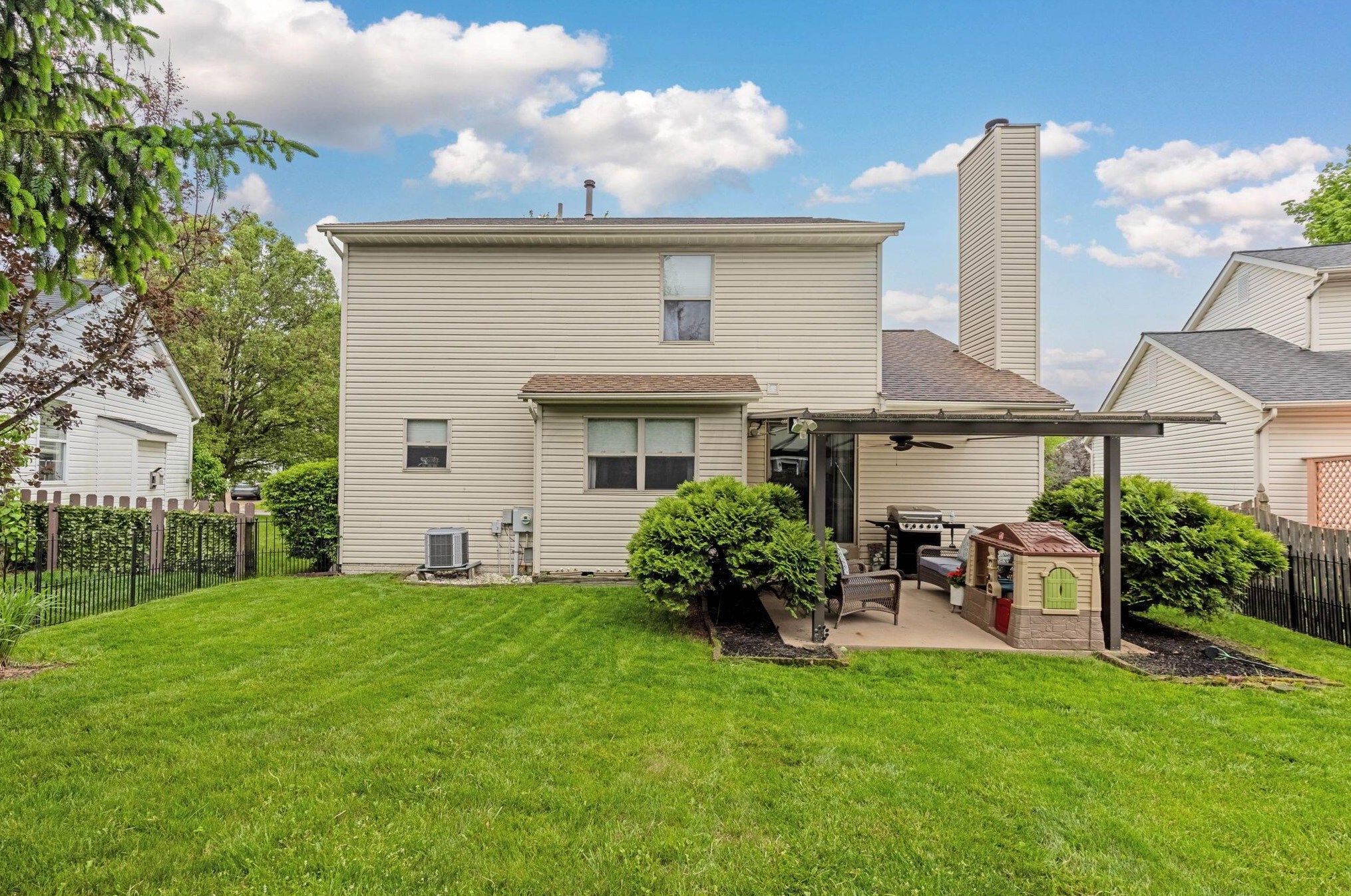 7972 Crawford Farms Dr, Blacklick, OH 43004