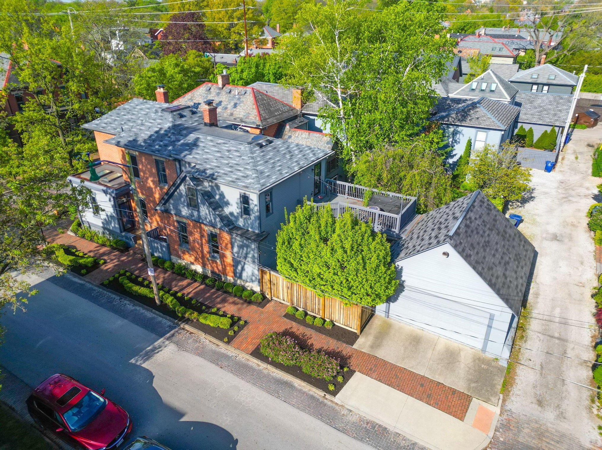306 Sycamore St, Columbus, OH 43206-2240