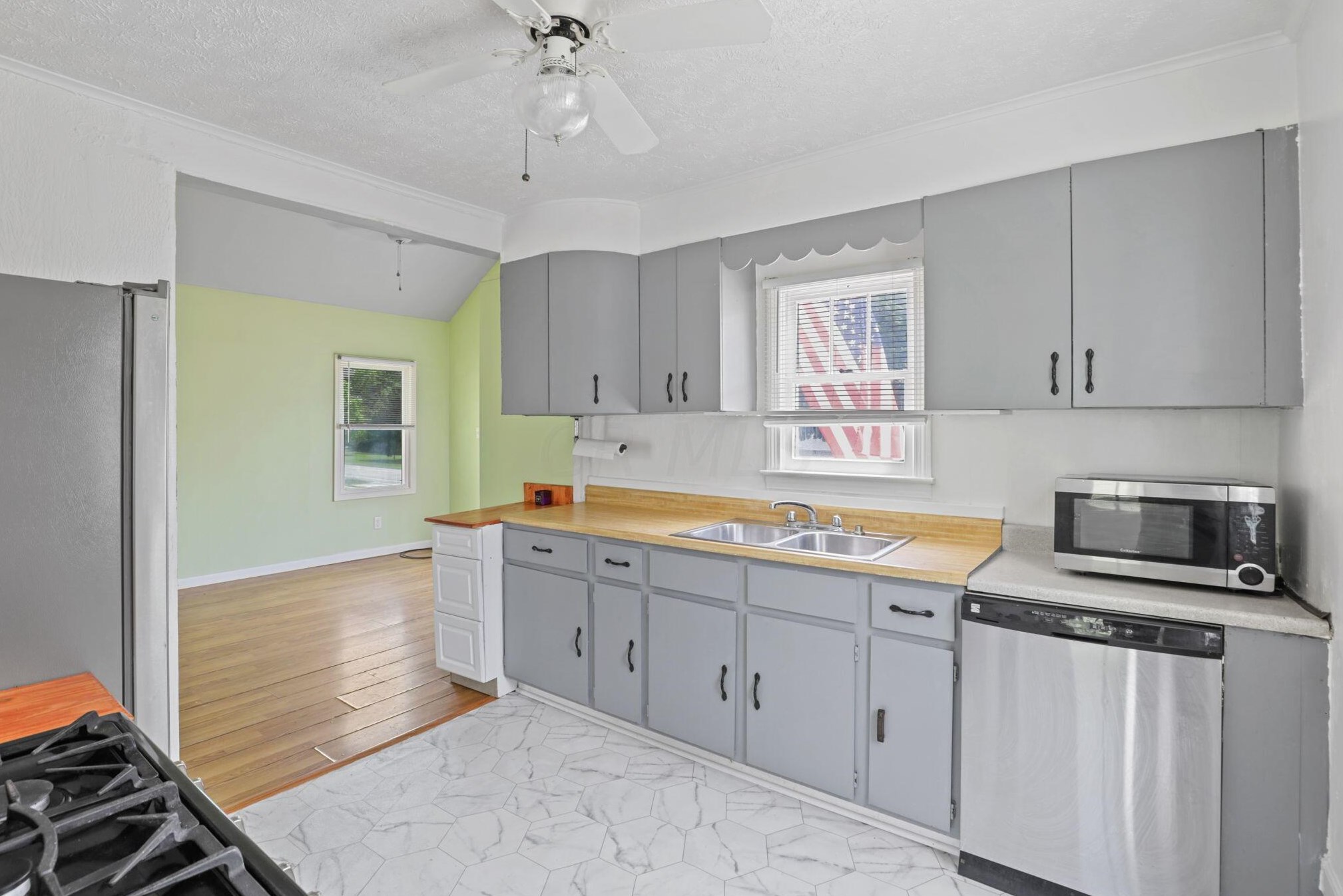 2100 Hamburg Rd, Lancaster OH 43130-8681 exterior