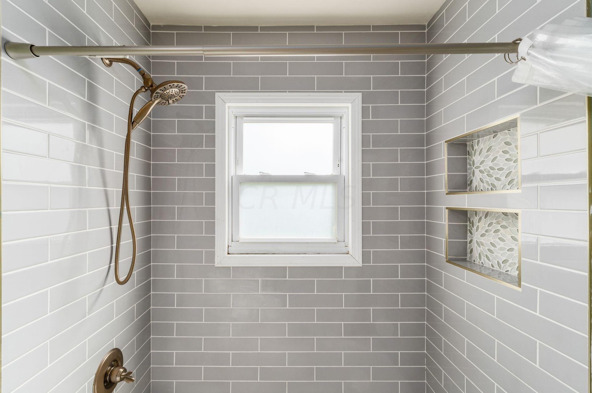 2260 Howey Rd, Columbus OH 43211-2042 exterior