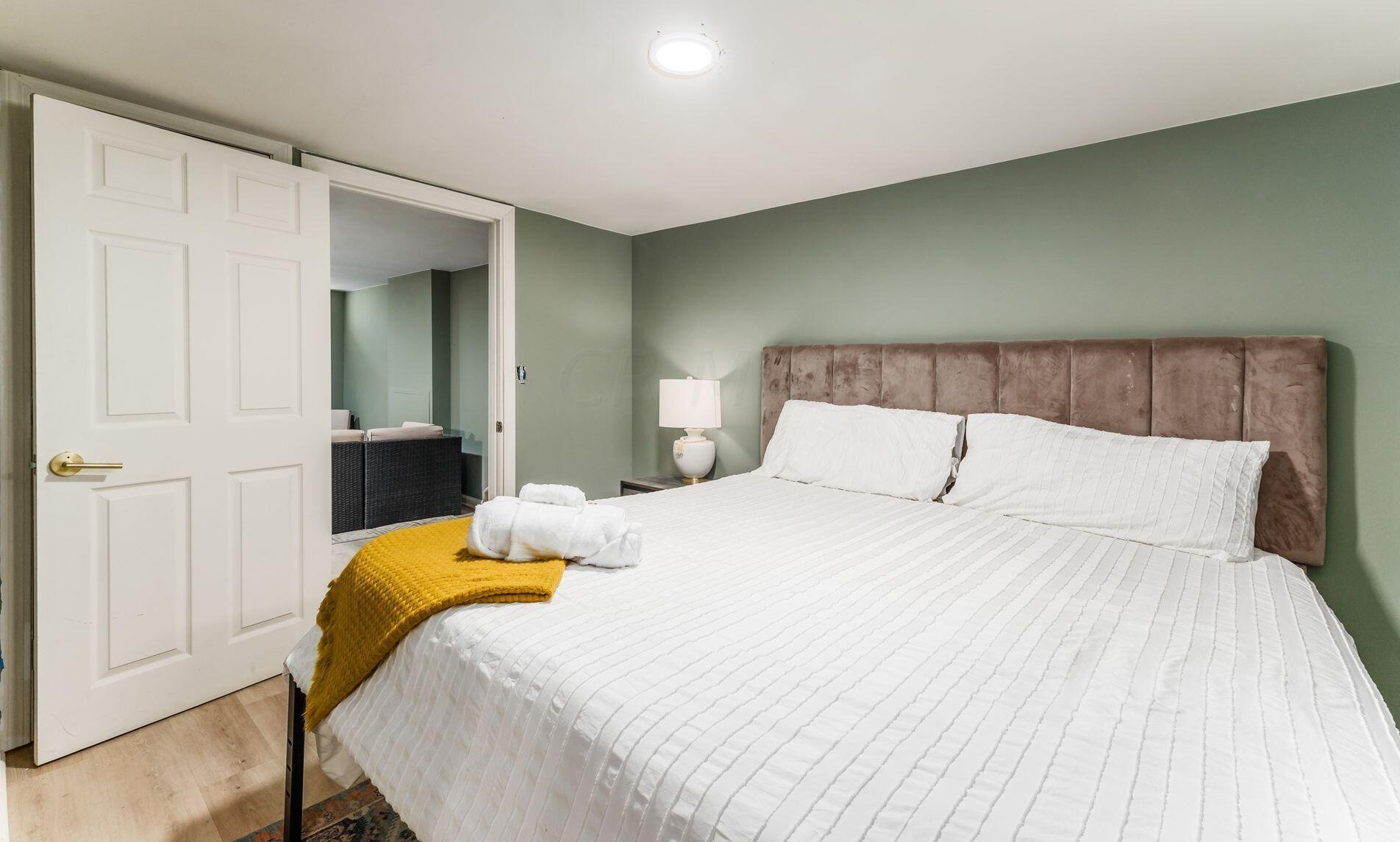 2260 Howey Rd, Columbus OH 43211-2042 exterior