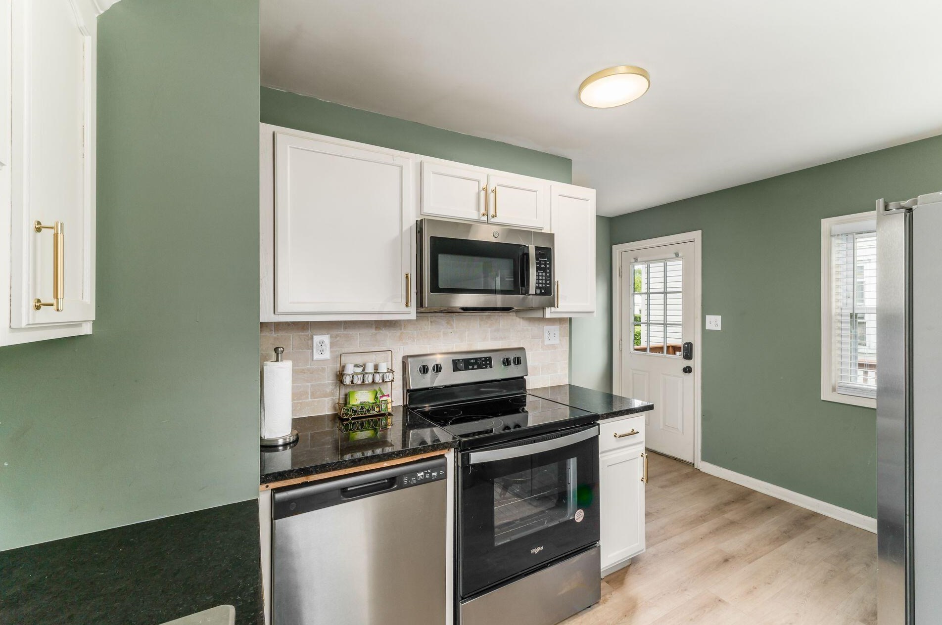 2260 Howey Rd, Columbus OH 43211-2042 exterior