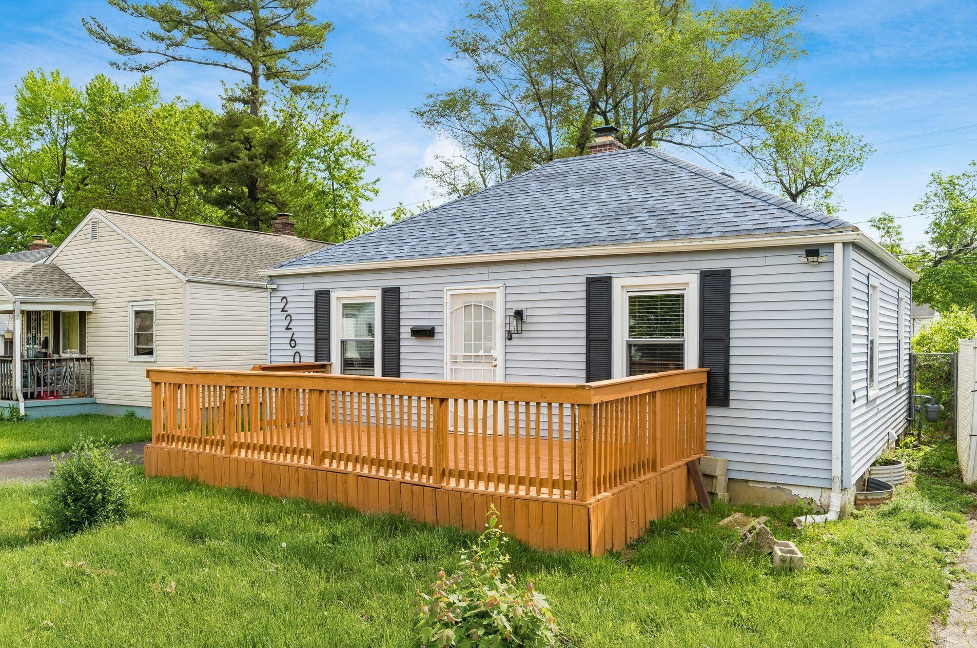 2260 Howey Rd, Columbus OH 43211-2042 exterior