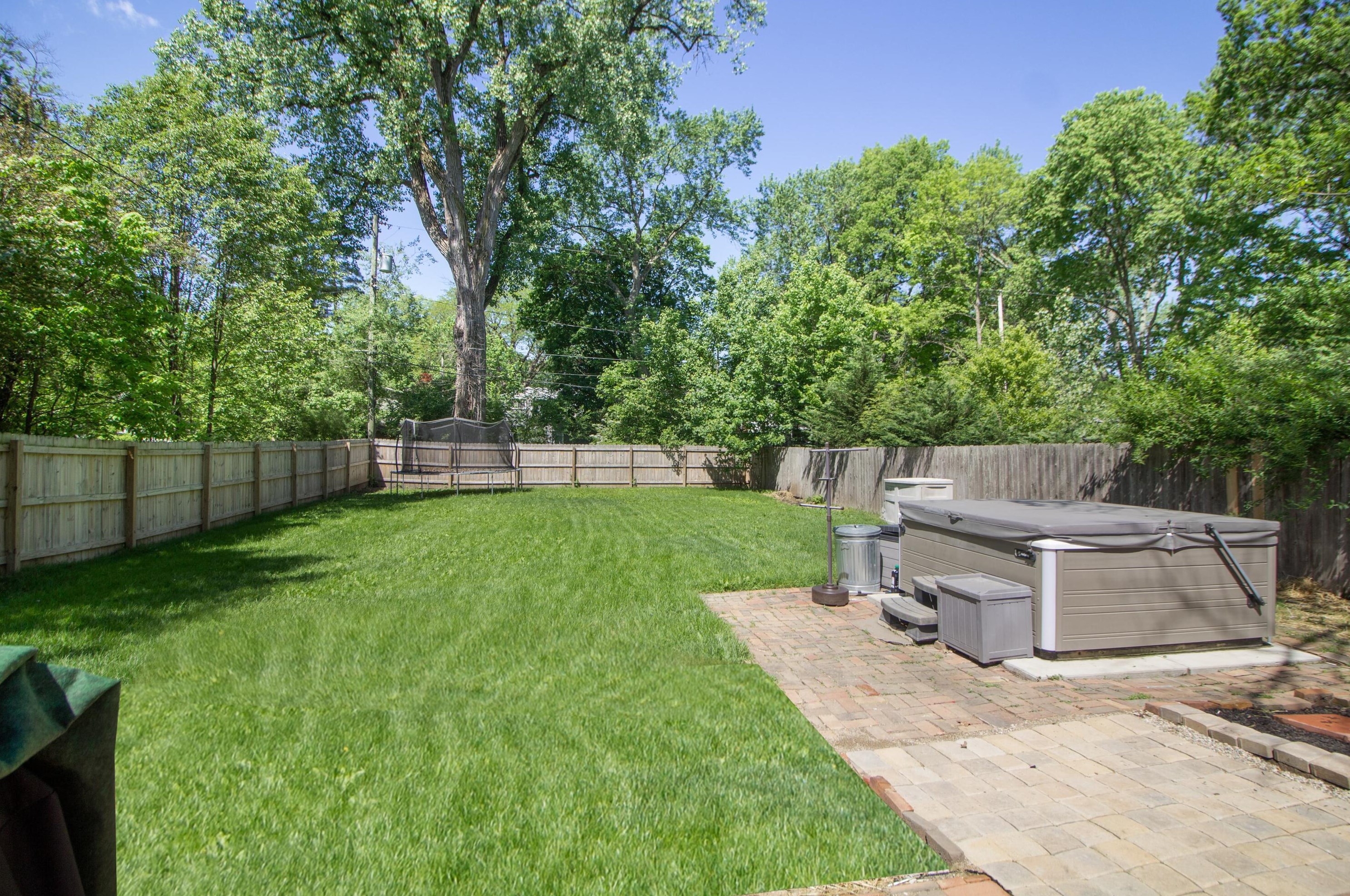 185 Roosevelt Ave, Columbus OH  43209-1870 exterior