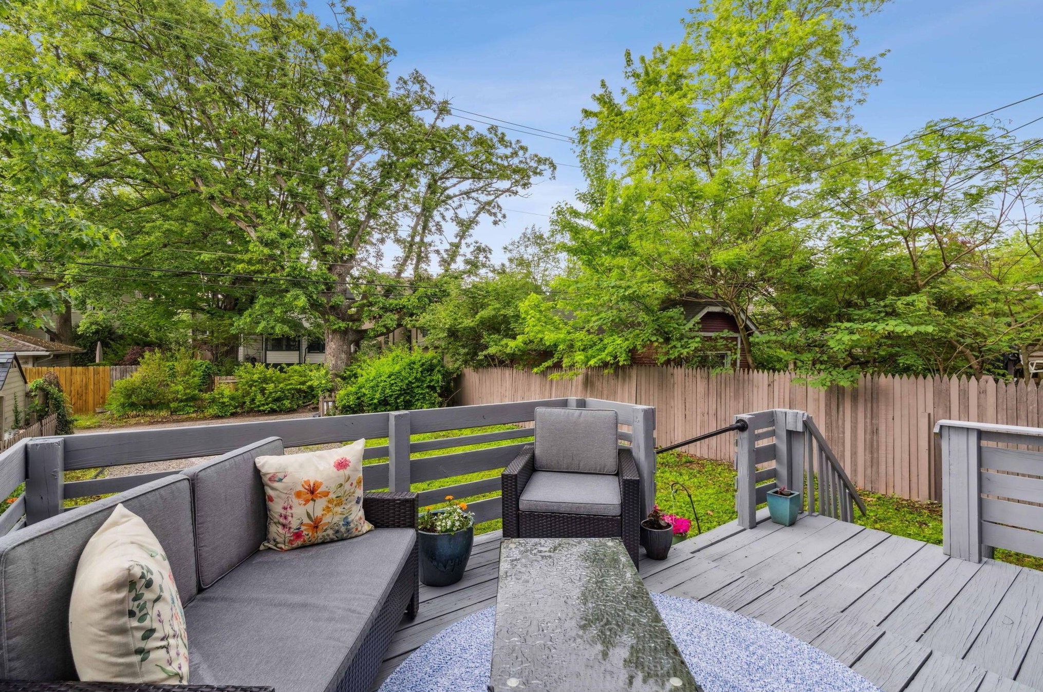 224 Crestview Rd, Columbus OH  43202-2208 exterior