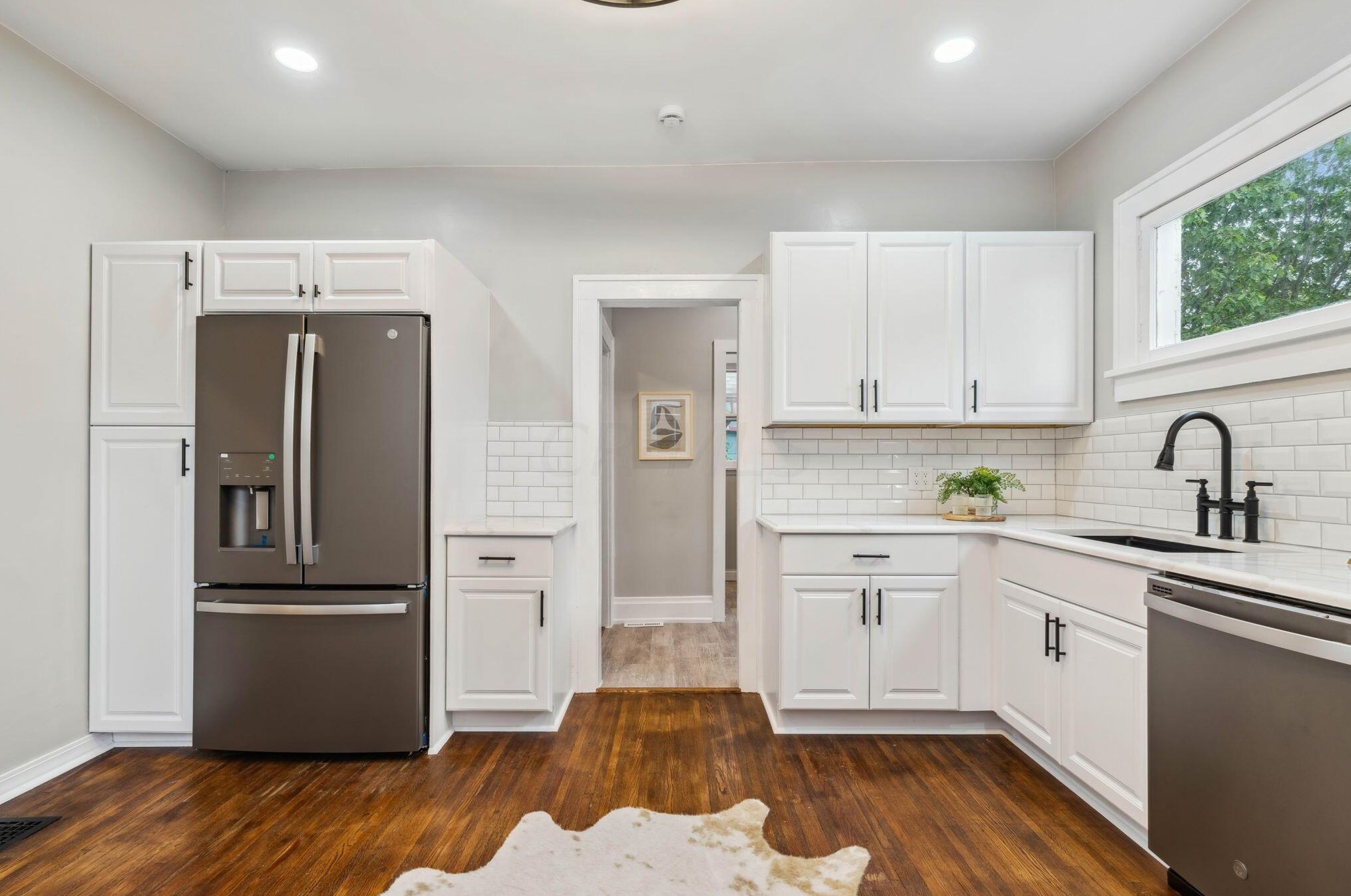 224 Crestview Rd, Columbus OH  43202-2208 exterior