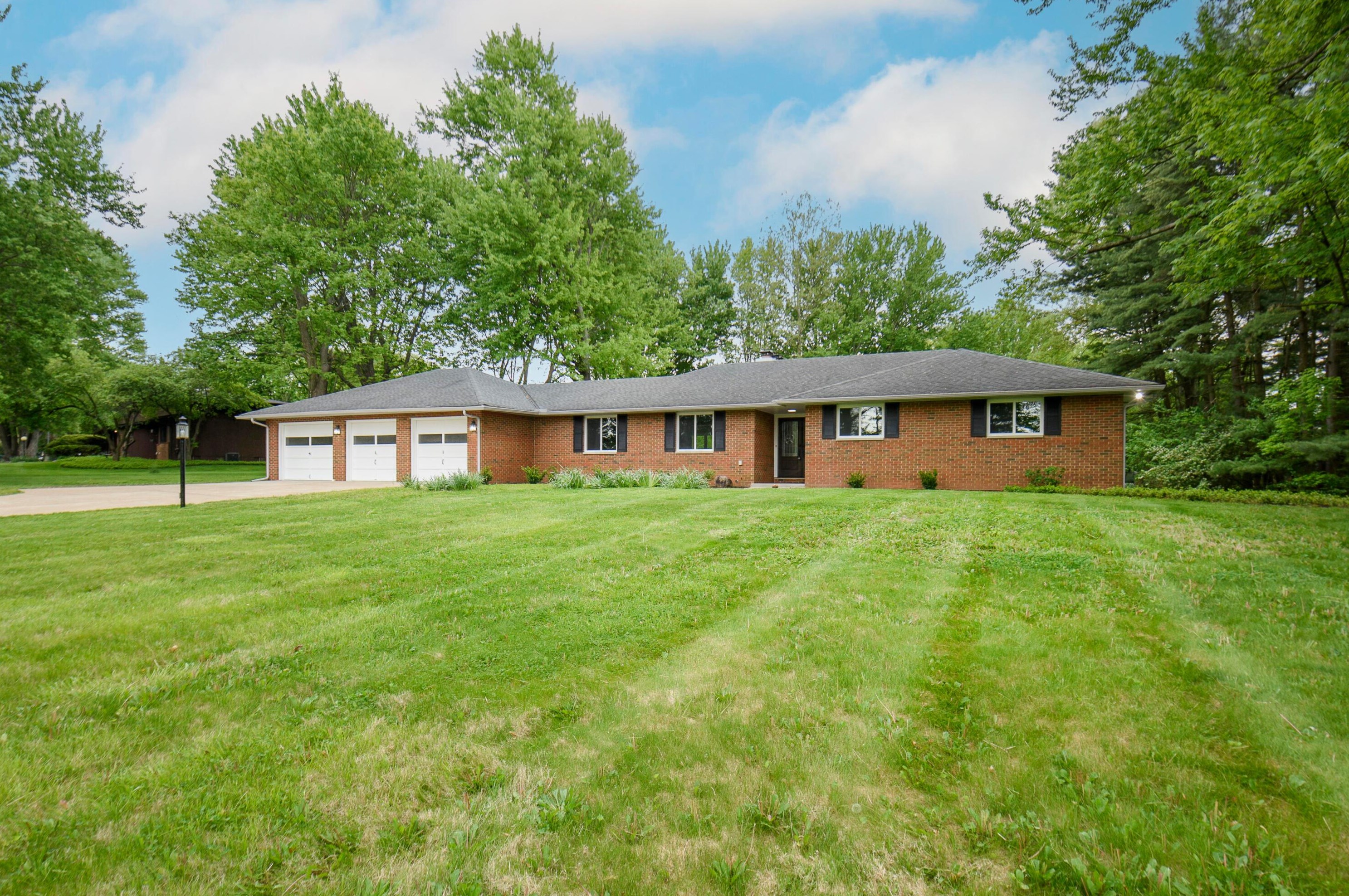 9475 Northchester Dr, Pickerington OH  43147-8971 exterior