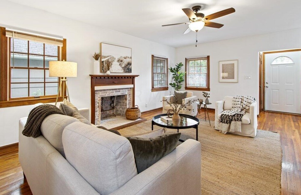 219 Royal Forest Blvd, Columbus OH  43214-2127 exterior