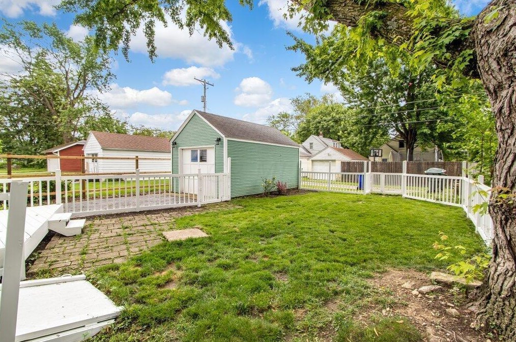 219 Royal Forest Blvd, Columbus OH  43214-2127 exterior