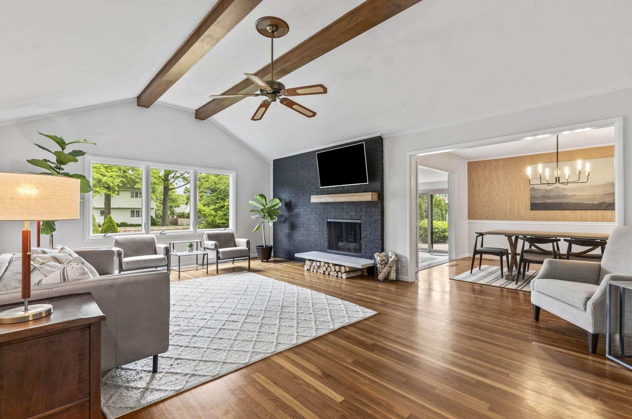 4160 Chadbourne Dr, Columbus OH  43220-3918 exterior