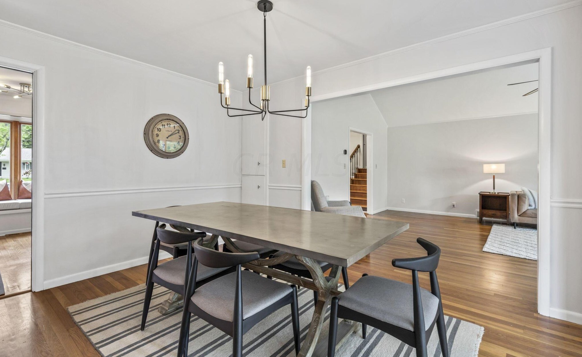 4160 Chadbourne Dr, Columbus OH  43220-3918 exterior