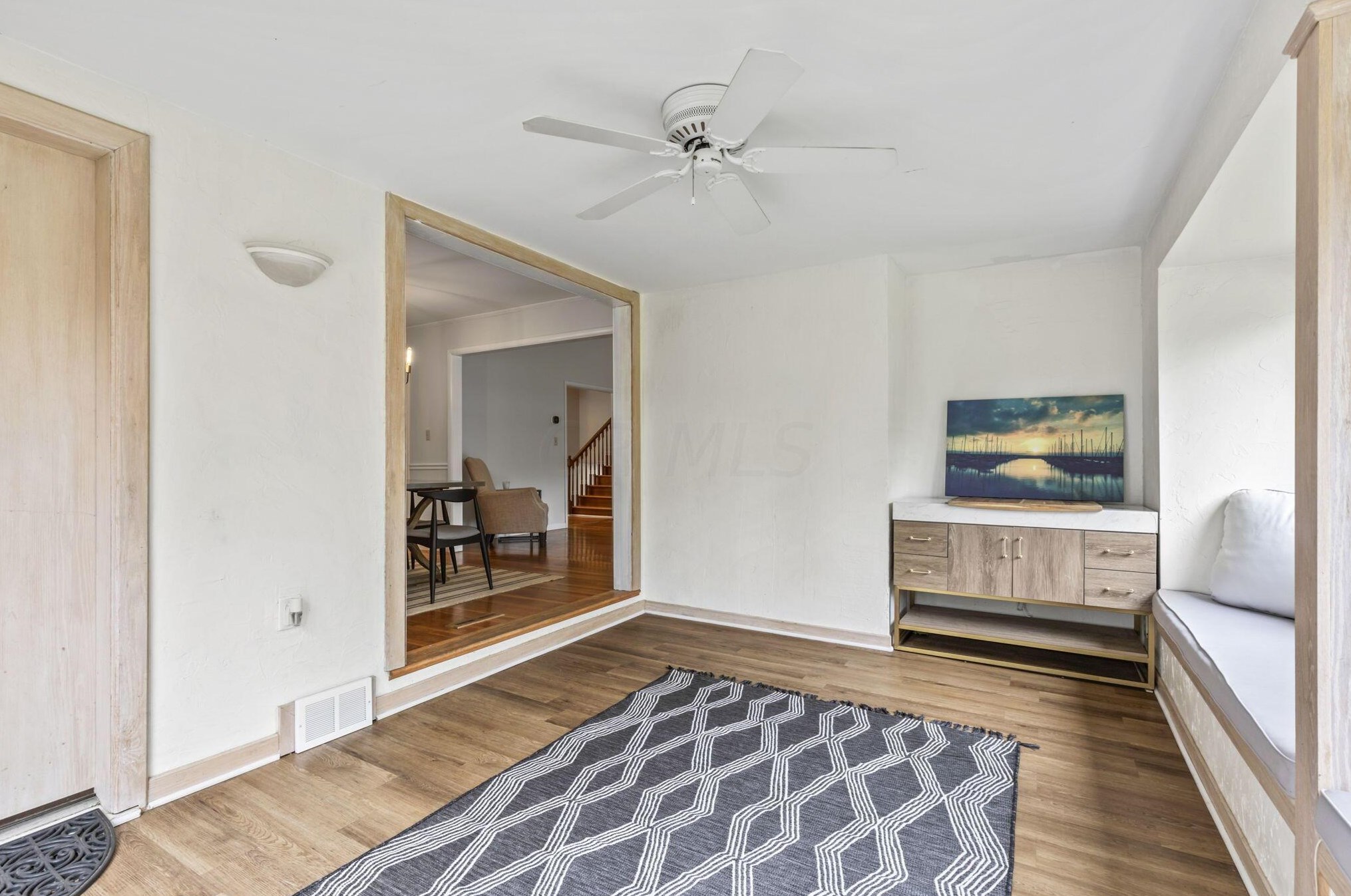 4160 Chadbourne Dr, Columbus OH  43220-3918 exterior