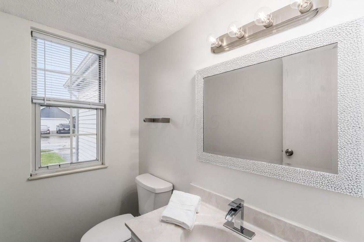 7677 Stow Acres Pl, Pickerington OH  43147-9043 exterior