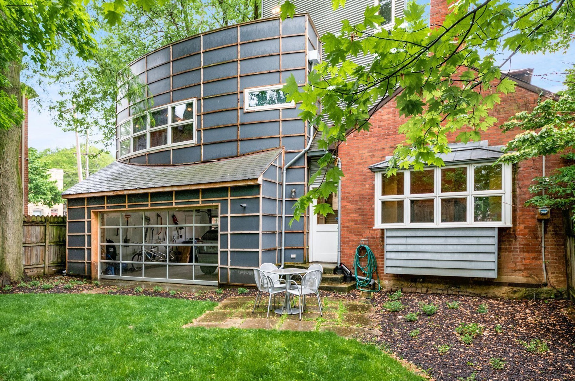 58 Warren St, Columbus OH 43215-1525 exterior