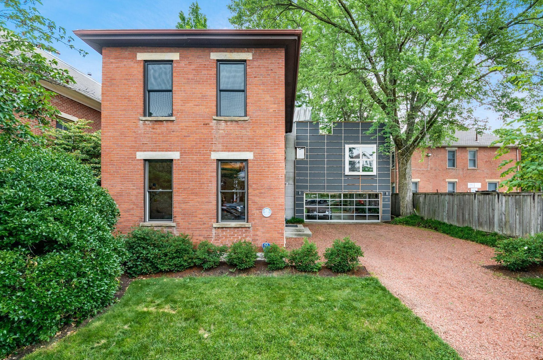 58 Warren St, Columbus OH 43215-1525 exterior