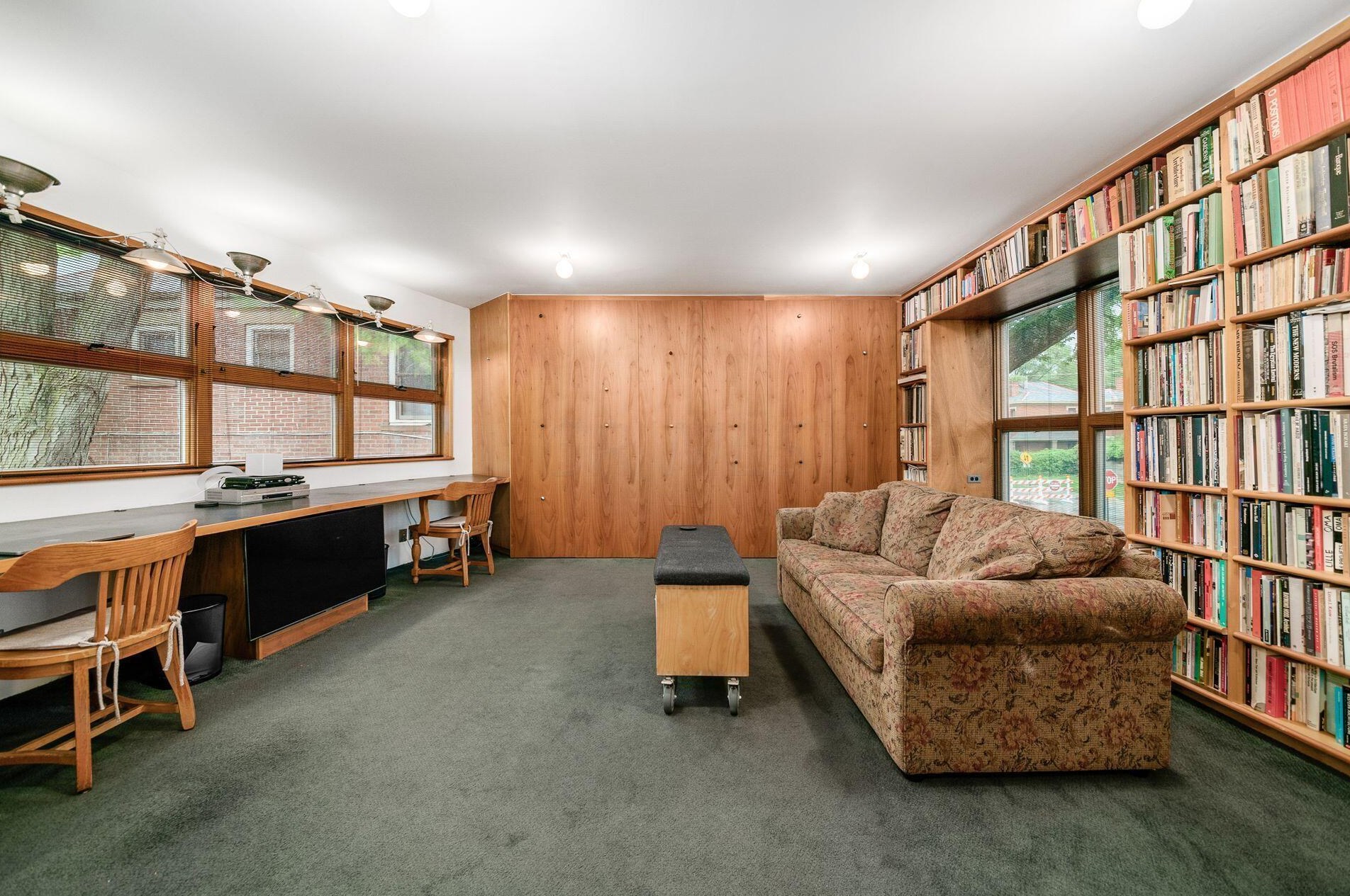 58 Warren St, Columbus OH 43215-1525 exterior