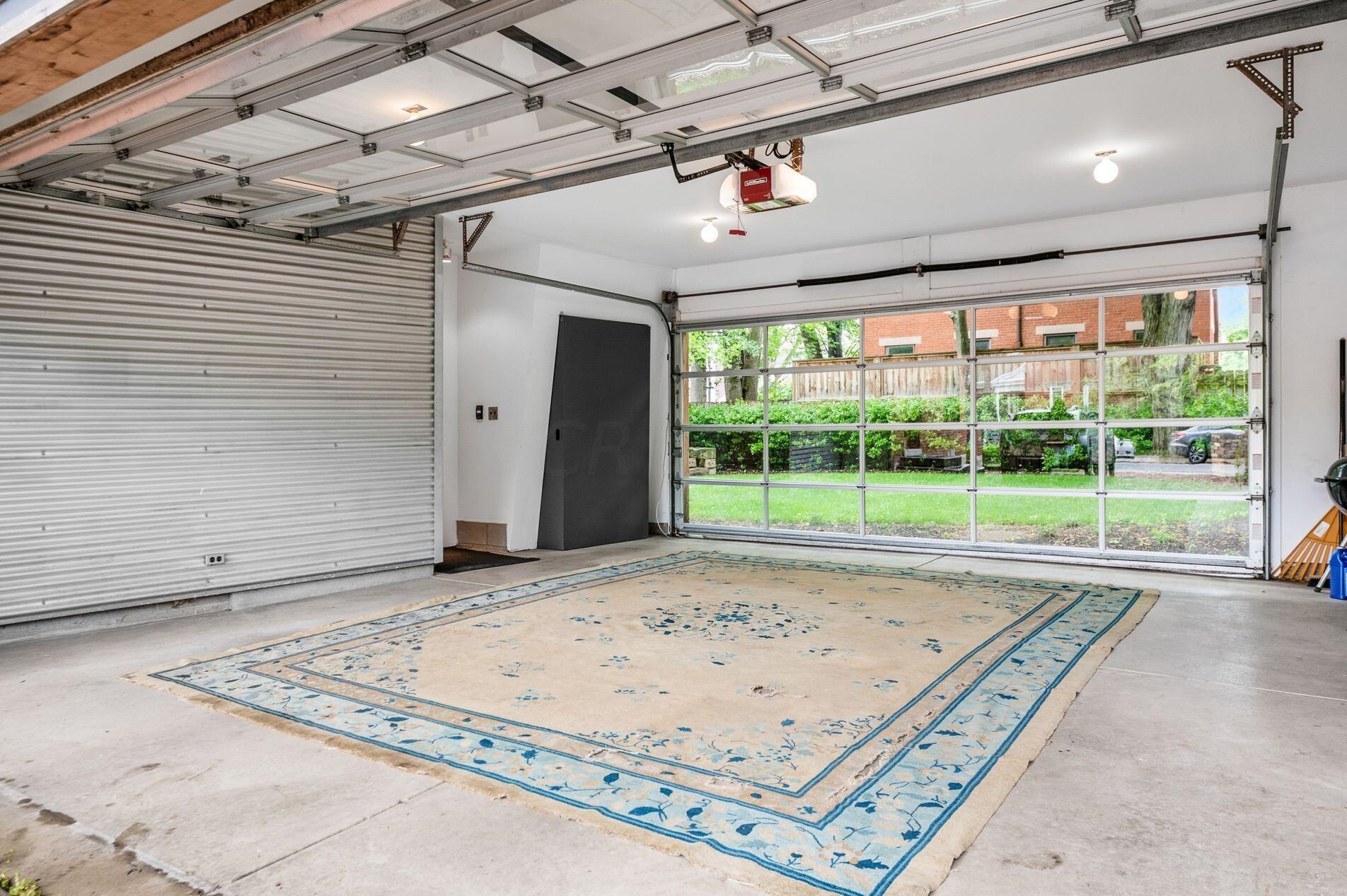 58 Warren St, Columbus OH 43215-1525 exterior