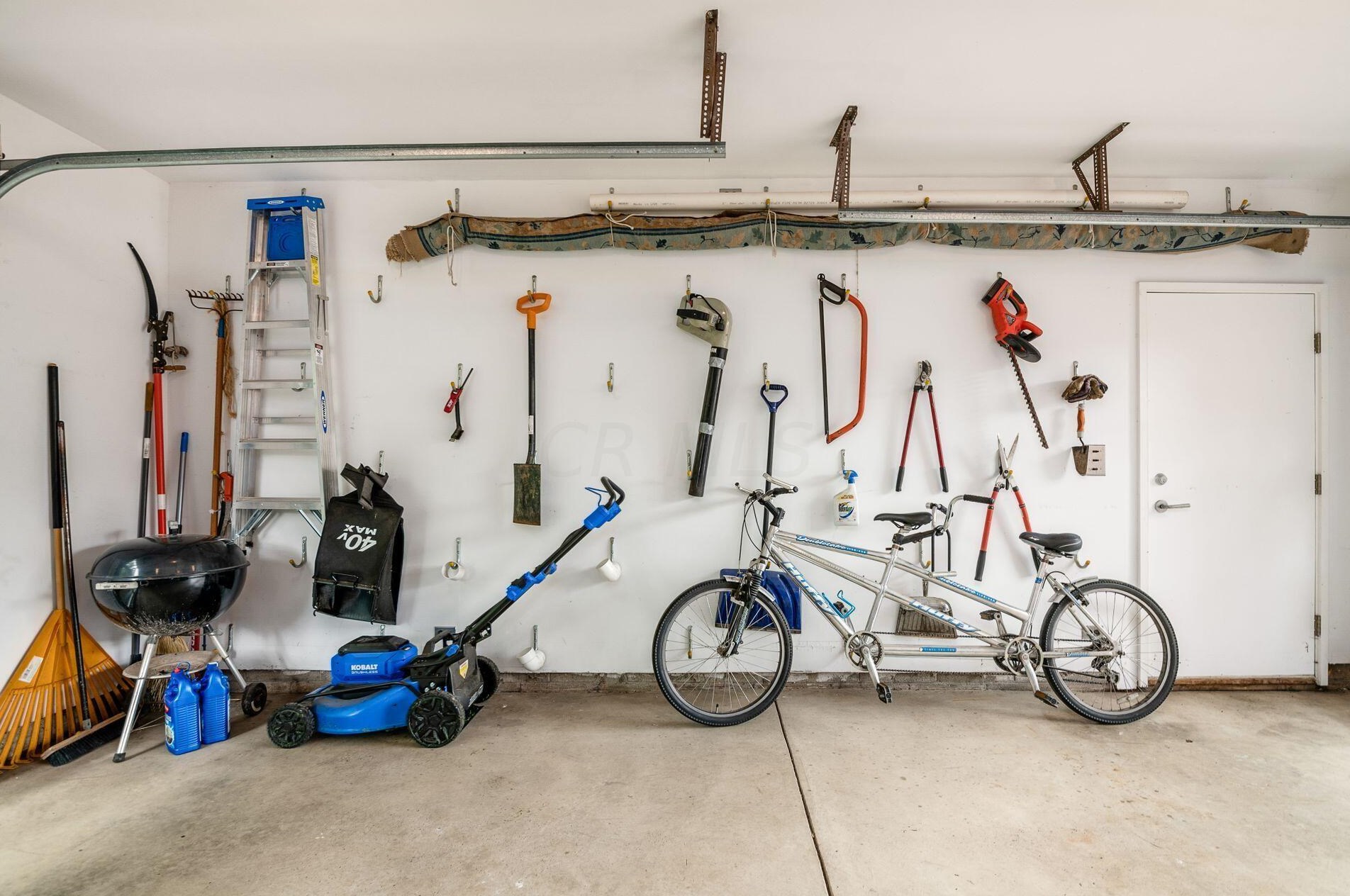 58 Warren St, Columbus OH 43215-1525 exterior