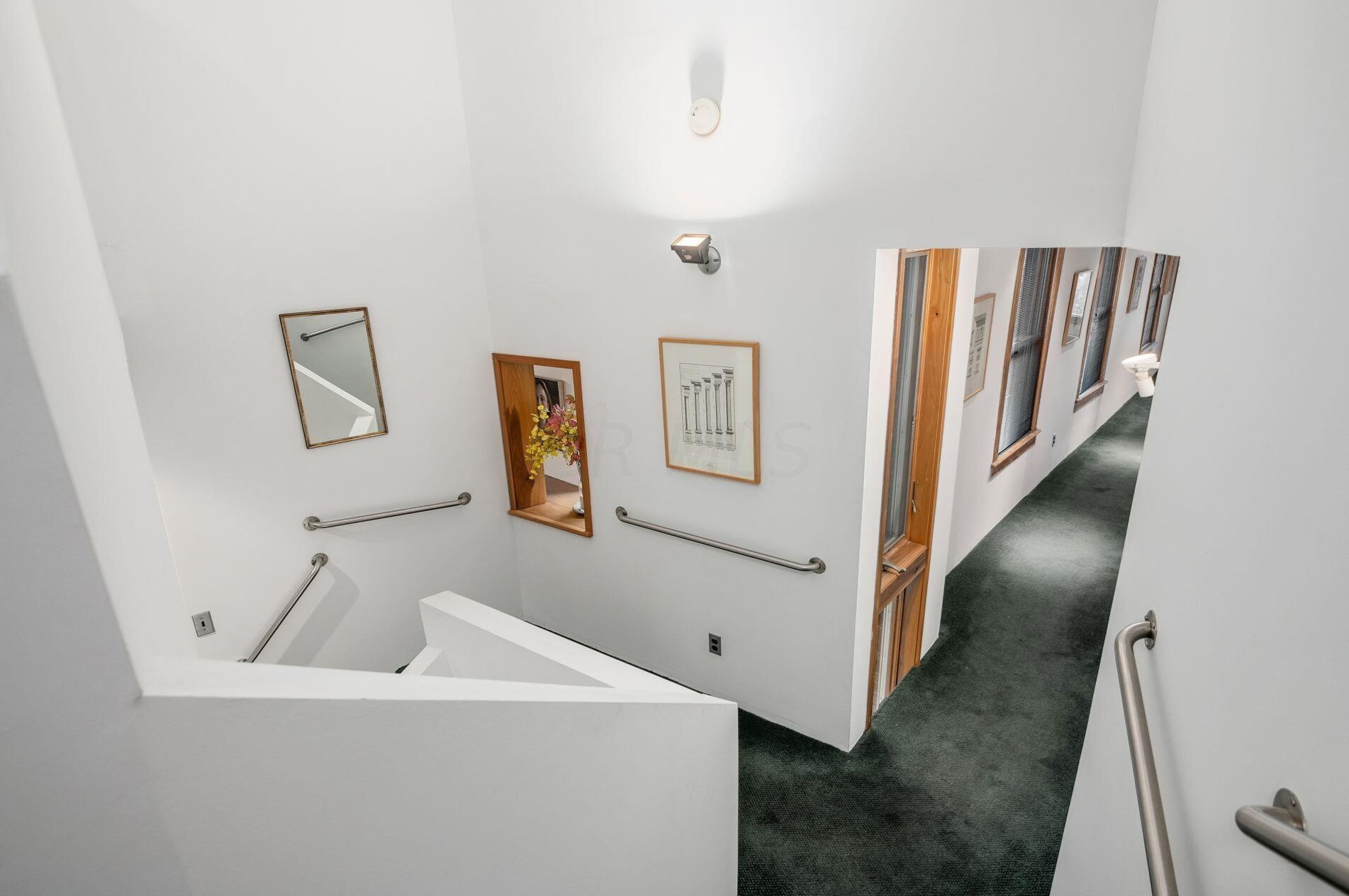 58 Warren St, Columbus OH 43215-1525 exterior