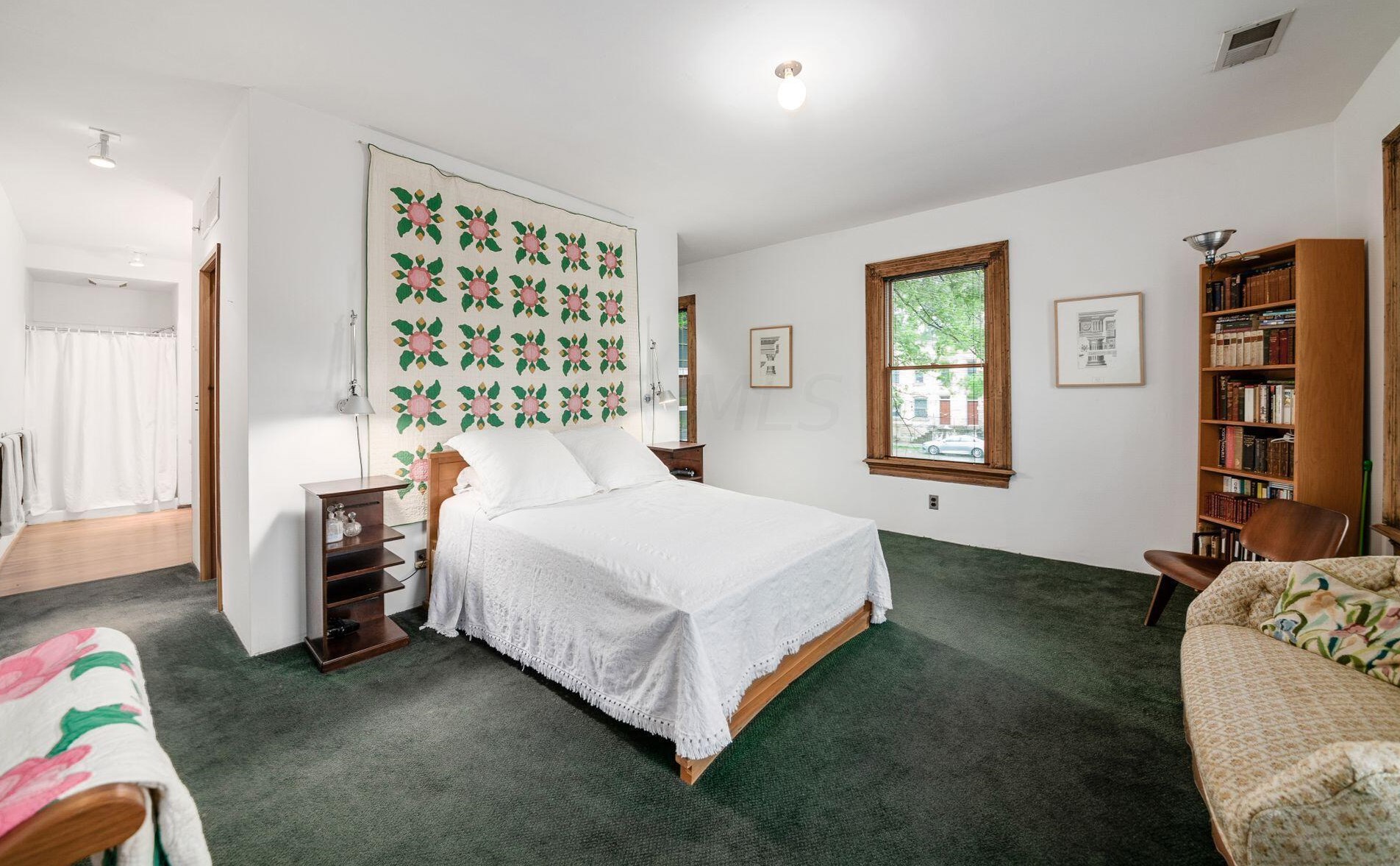 58 Warren St, Columbus OH 43215-1525 exterior