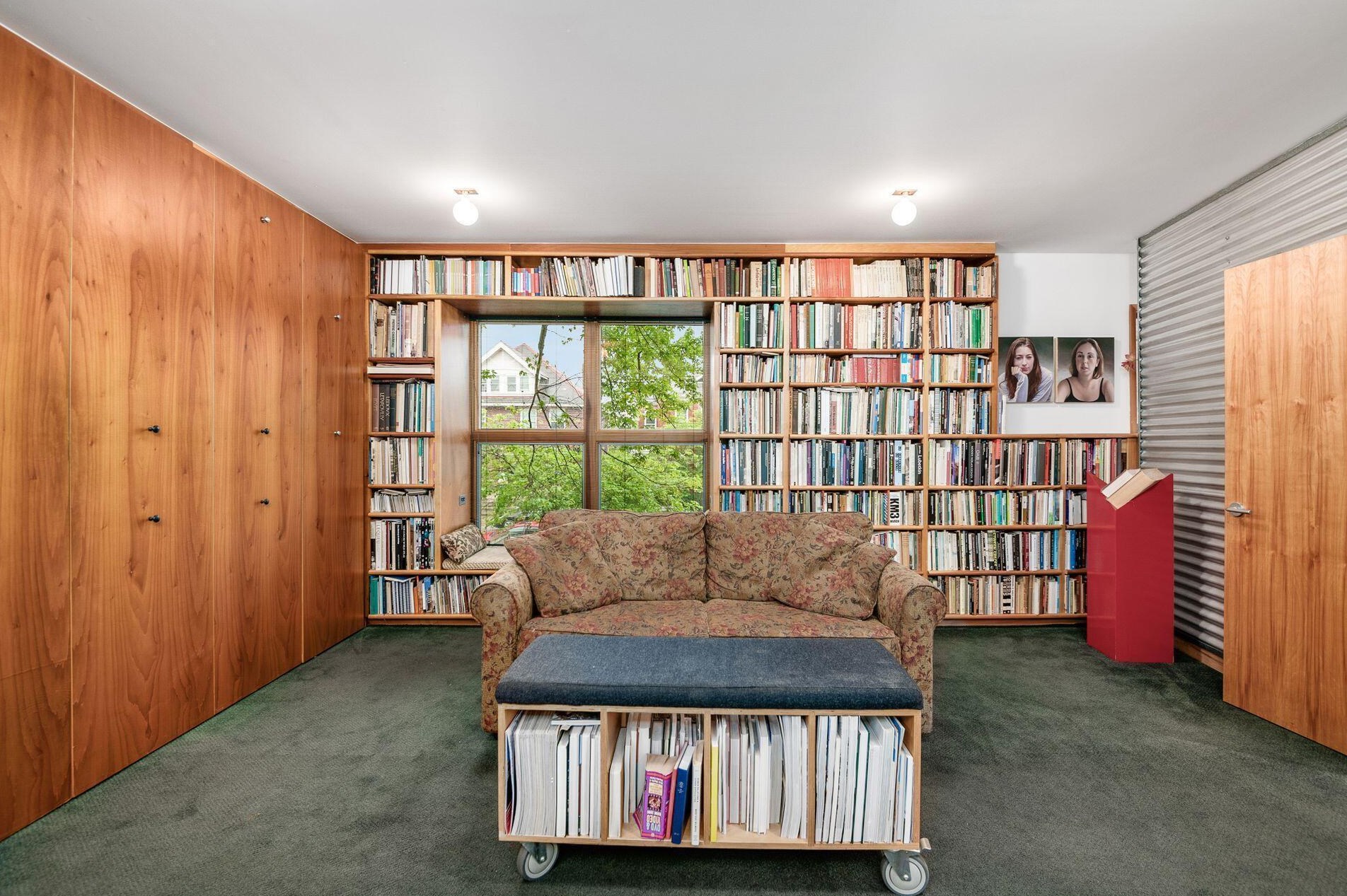 58 Warren St, Columbus OH 43215-1525 exterior