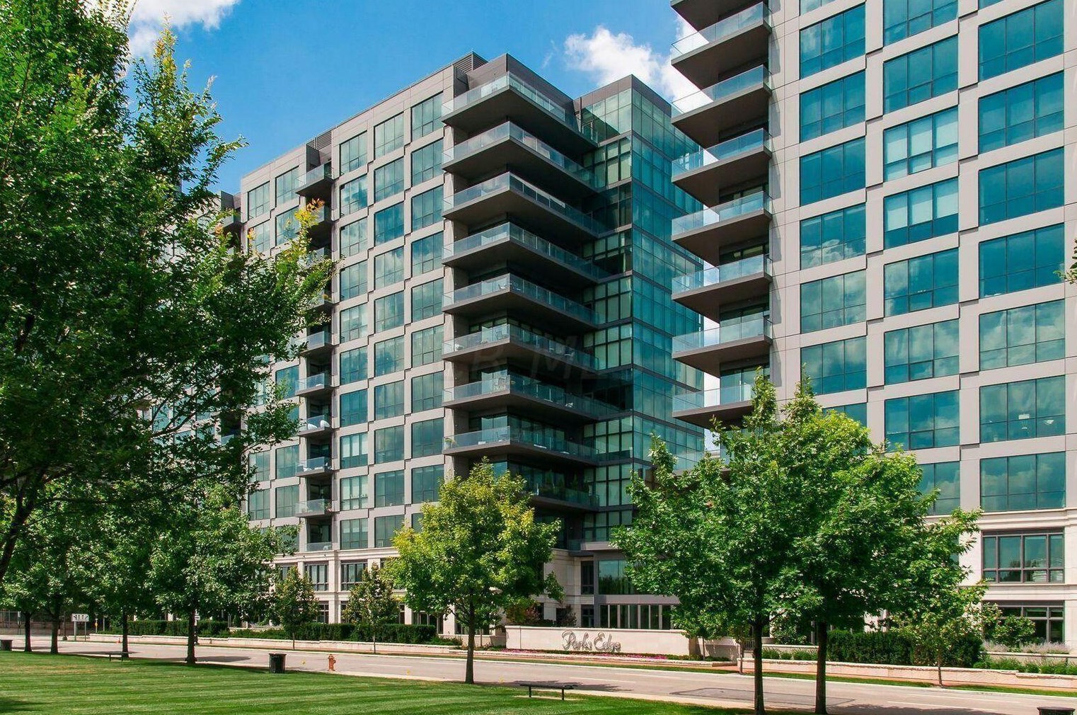 225 John H Mcconnell Blvd, Columbus OH 43215-2669 exterior