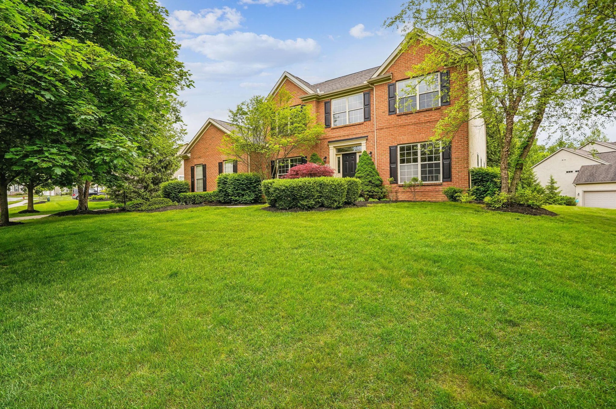 2000 Pine Hills Dr, Pataskala, OH 43062