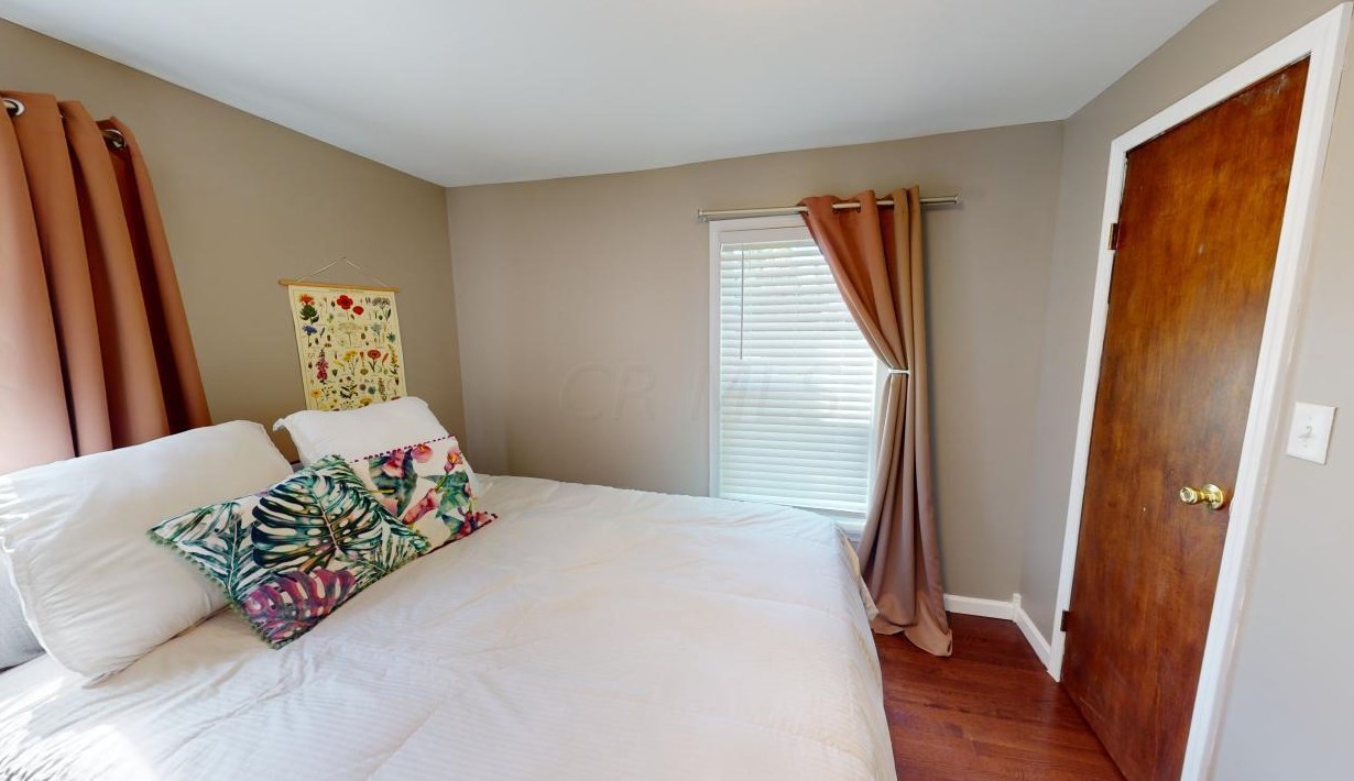 307 Hubbard Ave, Columbus OH  43215-1345 exterior