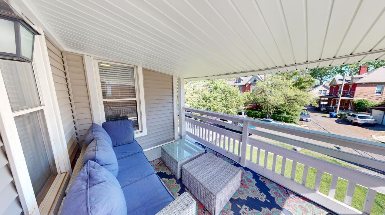 307 Hubbard Ave, Columbus OH  43215-1345 exterior