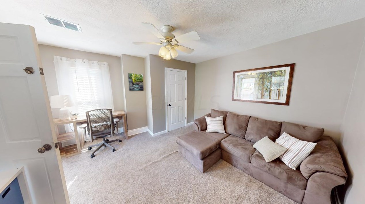 307 Hubbard Ave, Columbus OH  43215-1345 exterior