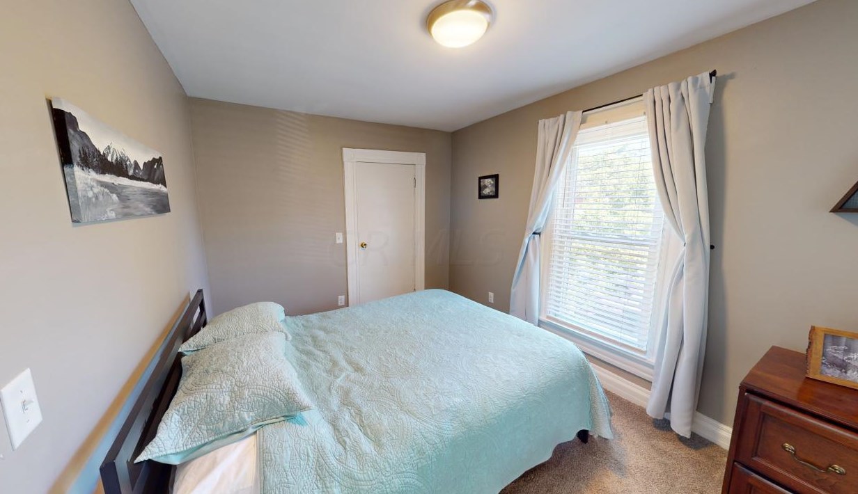 307 Hubbard Ave, Columbus OH  43215-1345 exterior