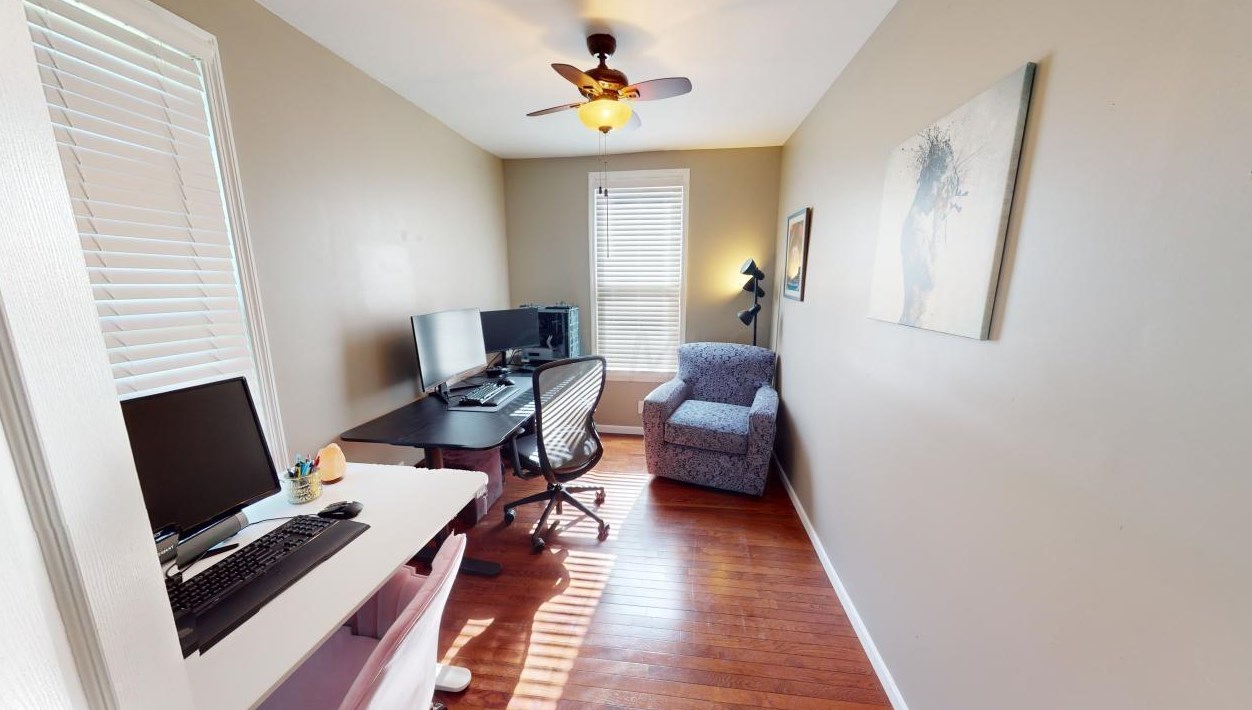 307 Hubbard Ave, Columbus OH  43215-1345 exterior