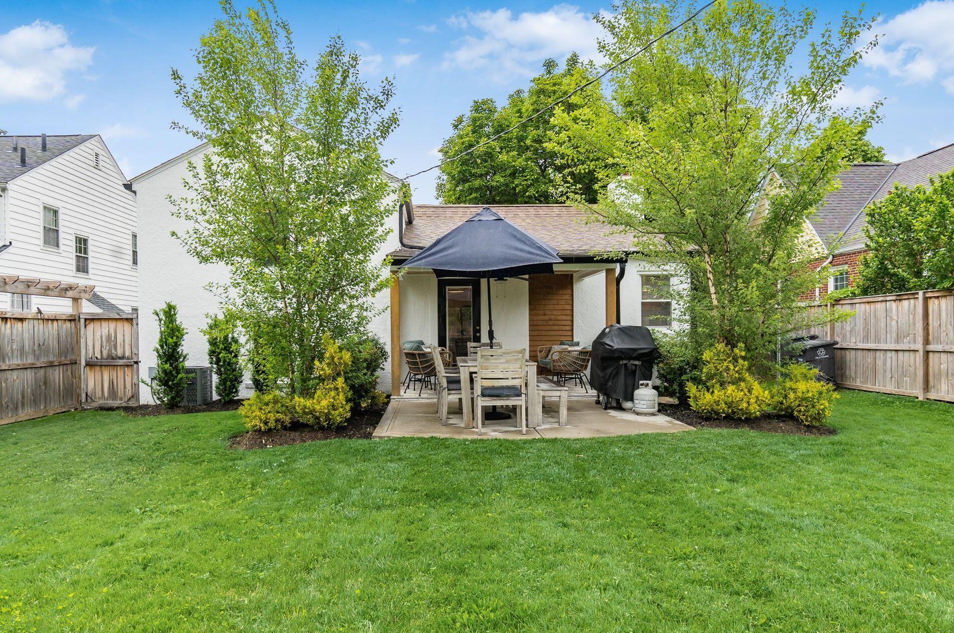 33 Beaumont Rd, Columbus OH 43214-2144 exterior