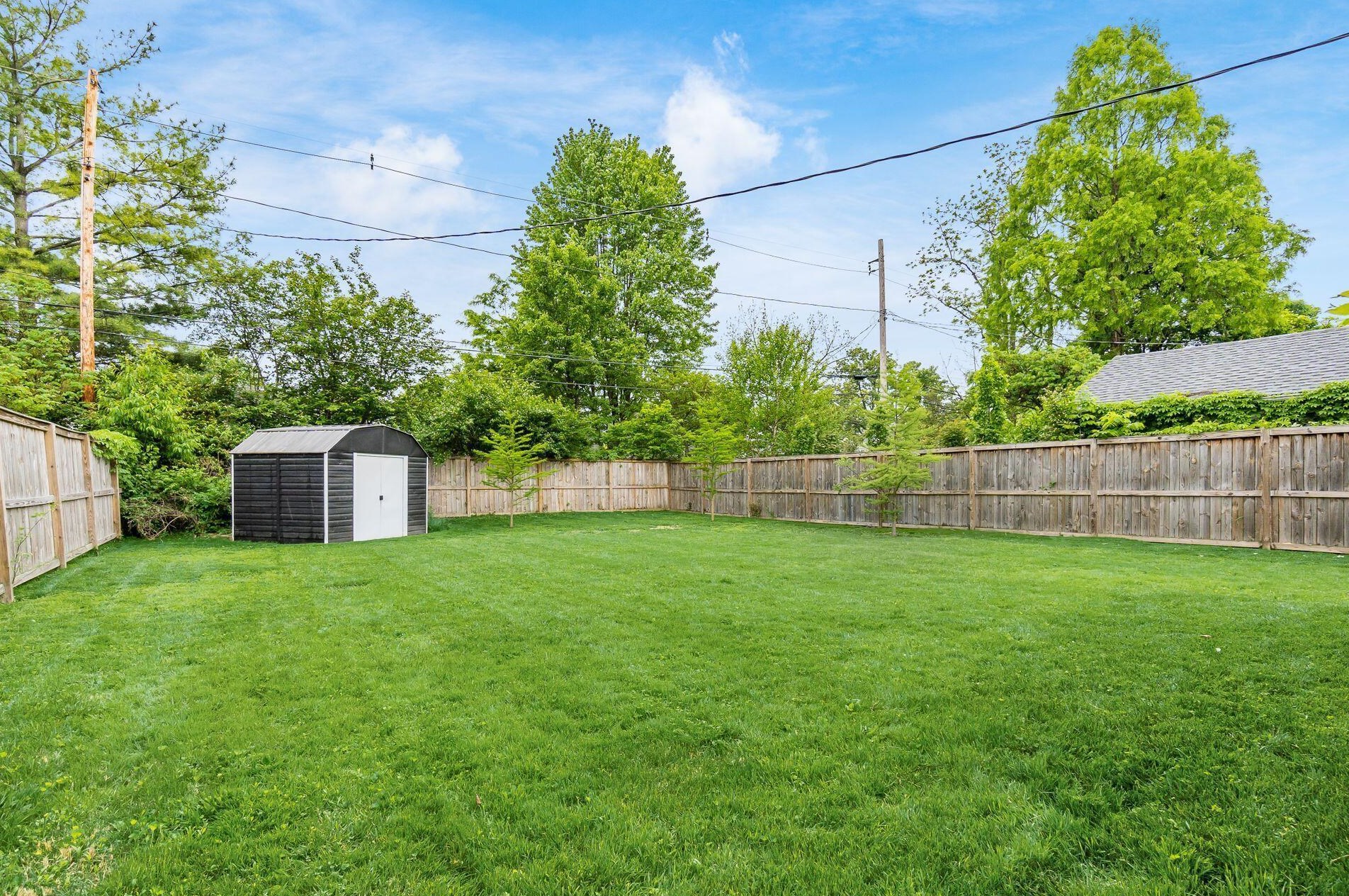 33 Beaumont Rd, Columbus OH 43214-2144 exterior