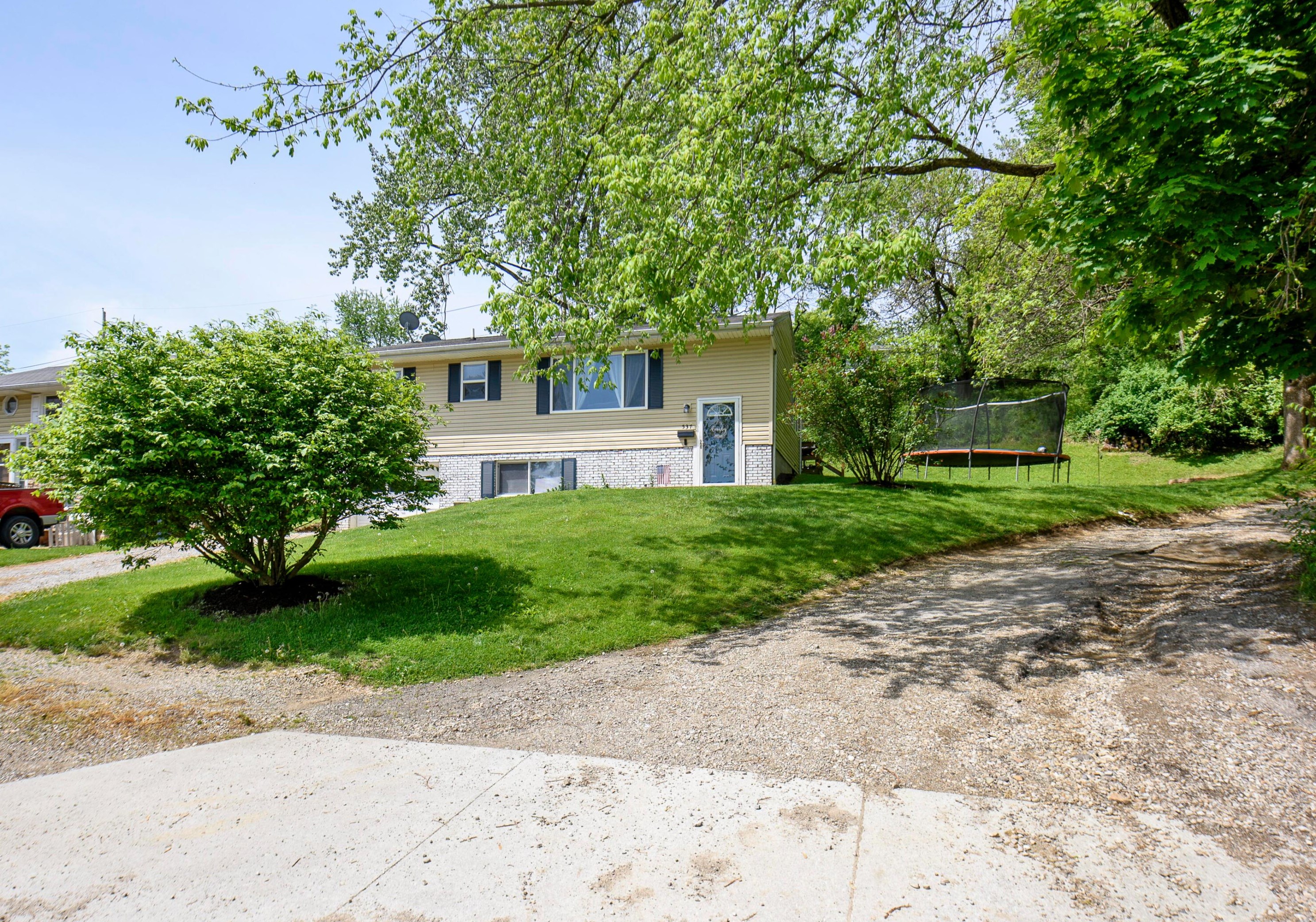 537 Brumfield Rd, Lancaster OH 43130-2801 exterior