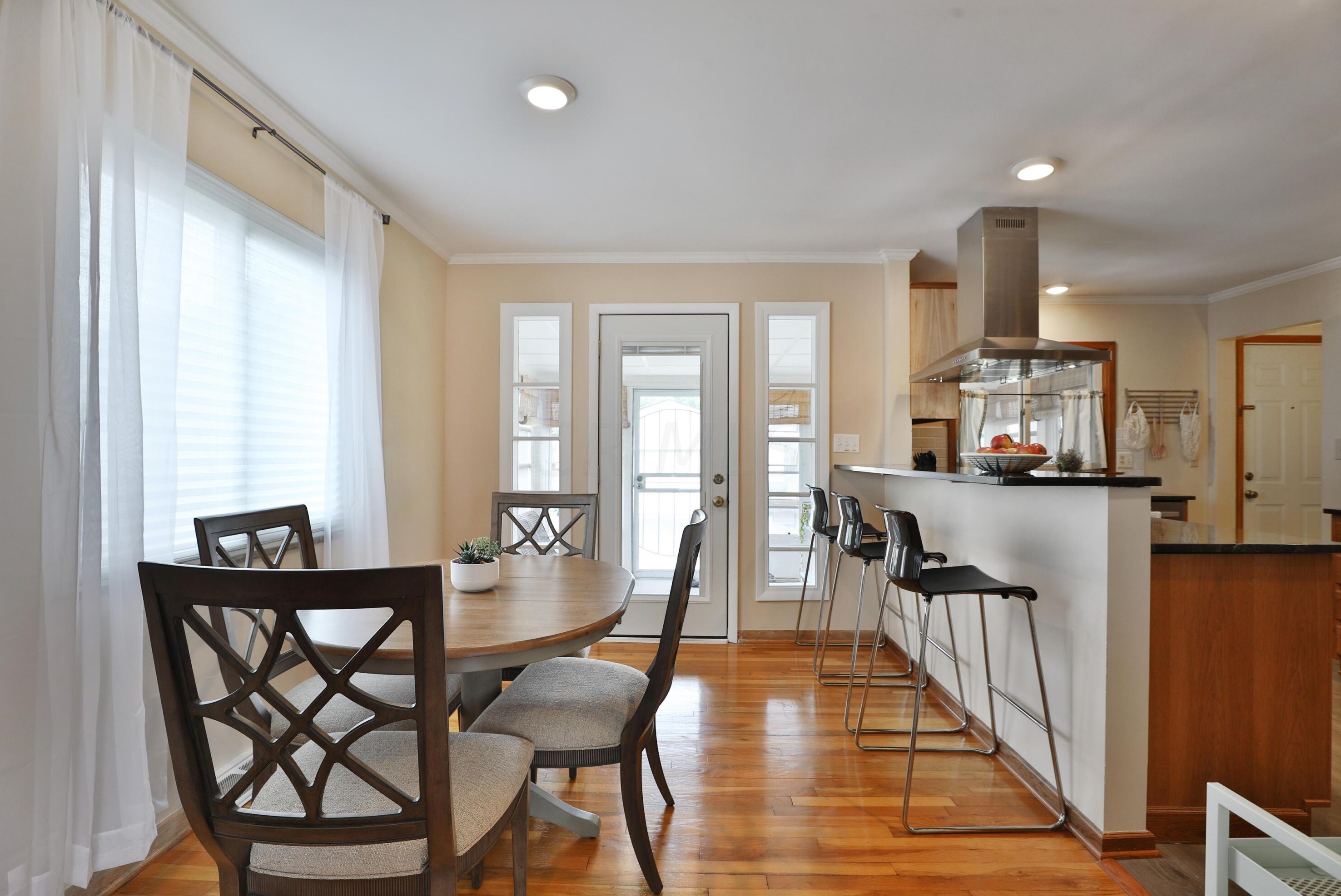 269 Kellner Rd, Columbus OH 43209-2044 exterior