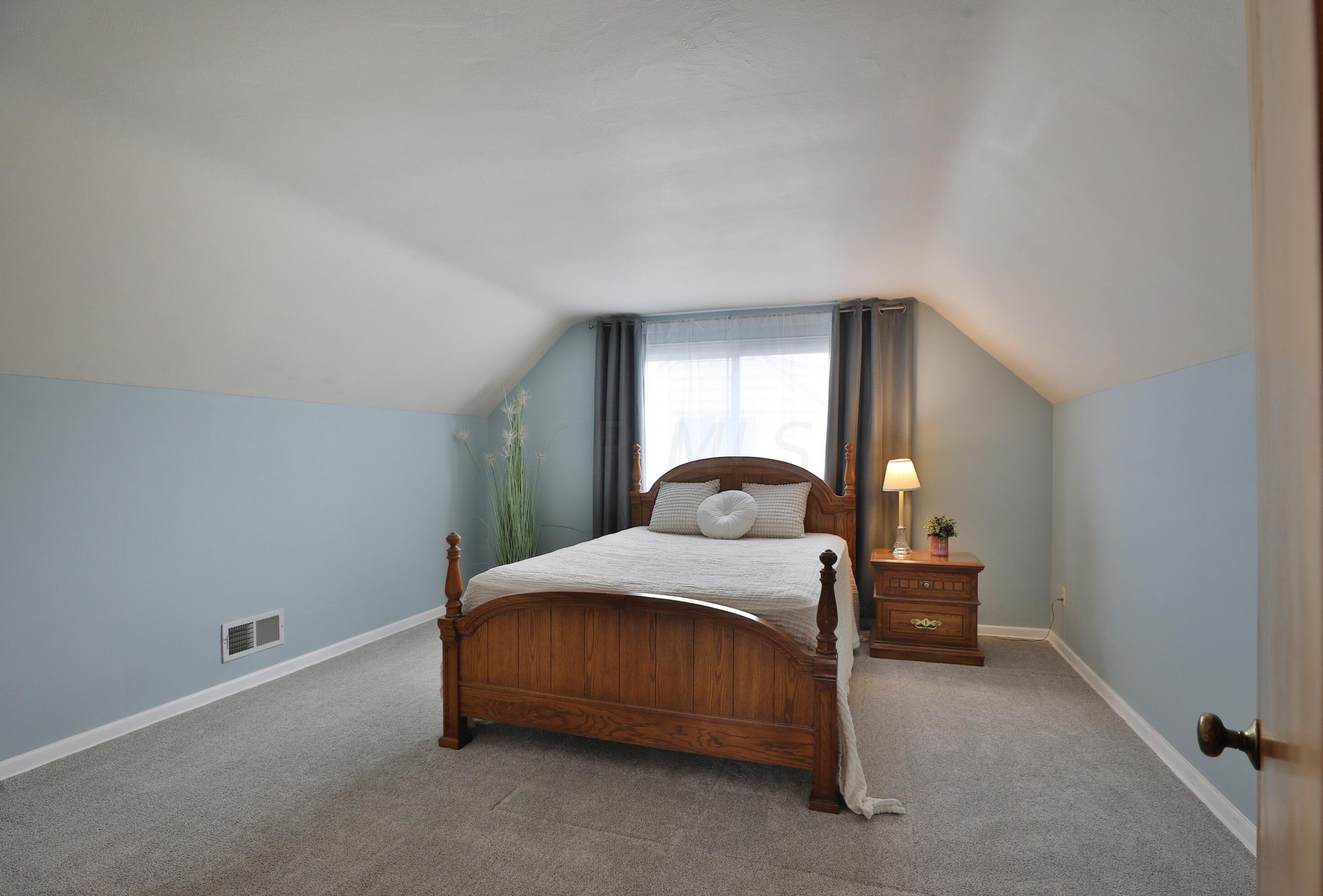 269 Kellner Rd, Columbus OH 43209-2044 exterior