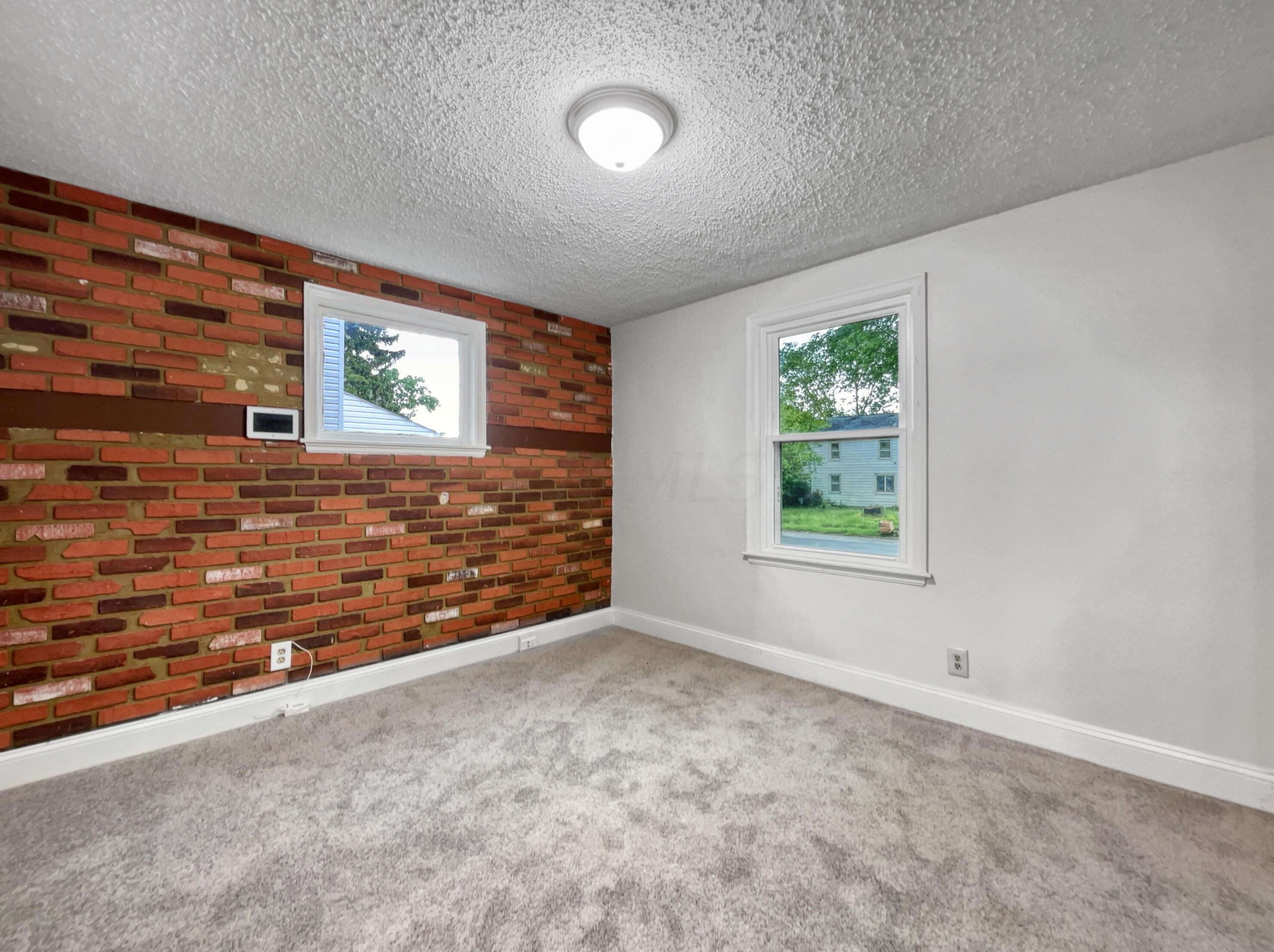 2363 Taylor Ave, Columbus OH 43203-1224 exterior