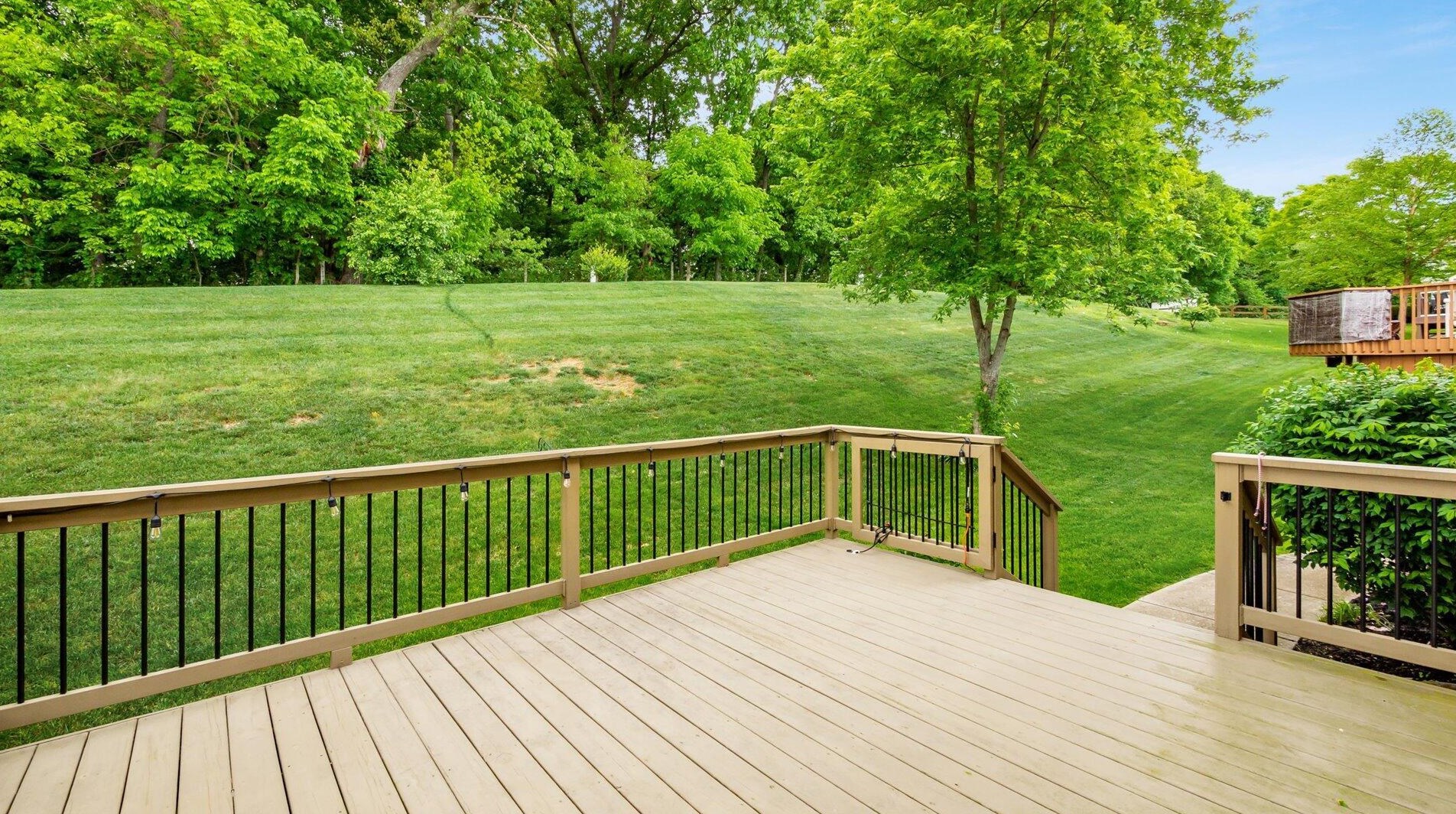 2411 Long Bow Ave, Lancaster OH 43130-8090 exterior