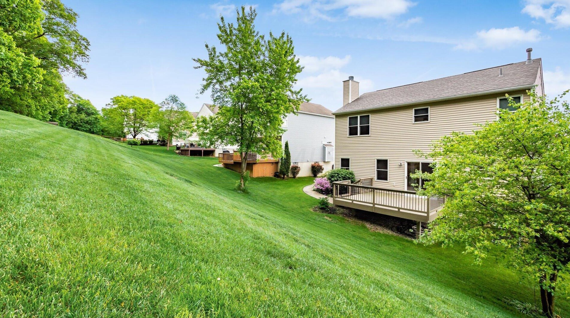 2411 Long Bow Ave, Lancaster OH 43130-8090 exterior