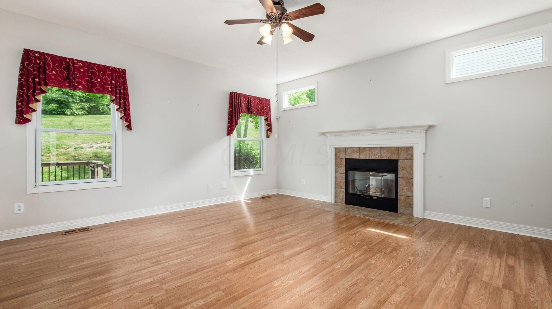 2411 Long Bow Ave, Lancaster OH 43130-8090 exterior