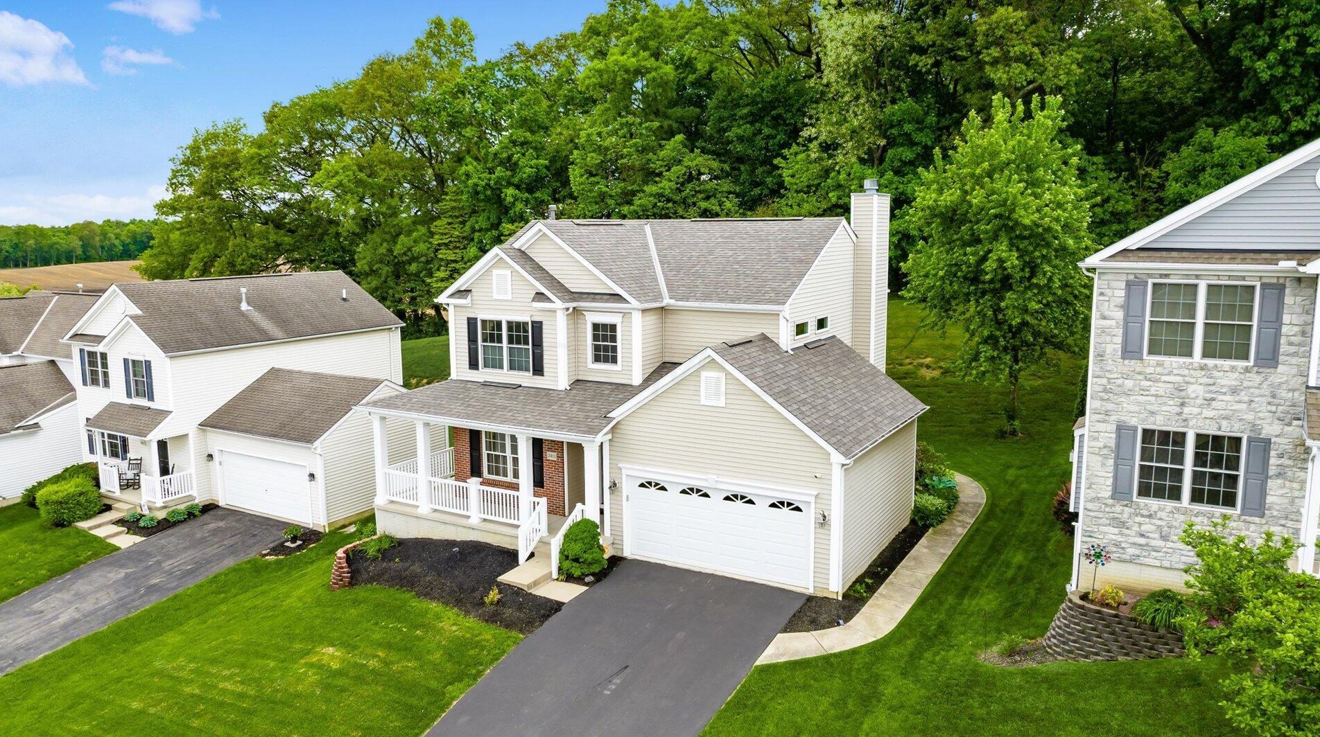 2411 Long Bow Ave, Lancaster OH 43130-8090 exterior